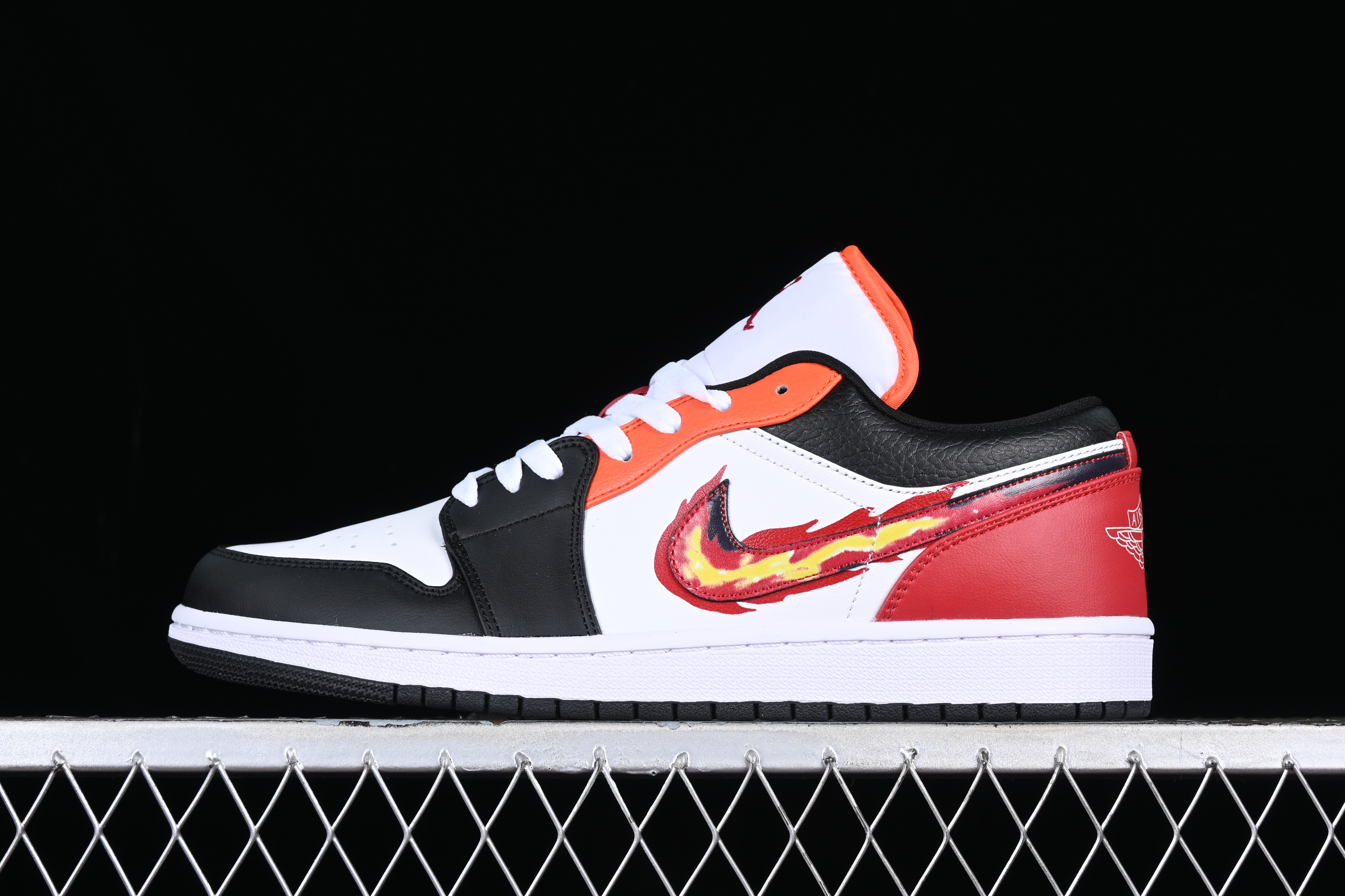 AJ1 low top
