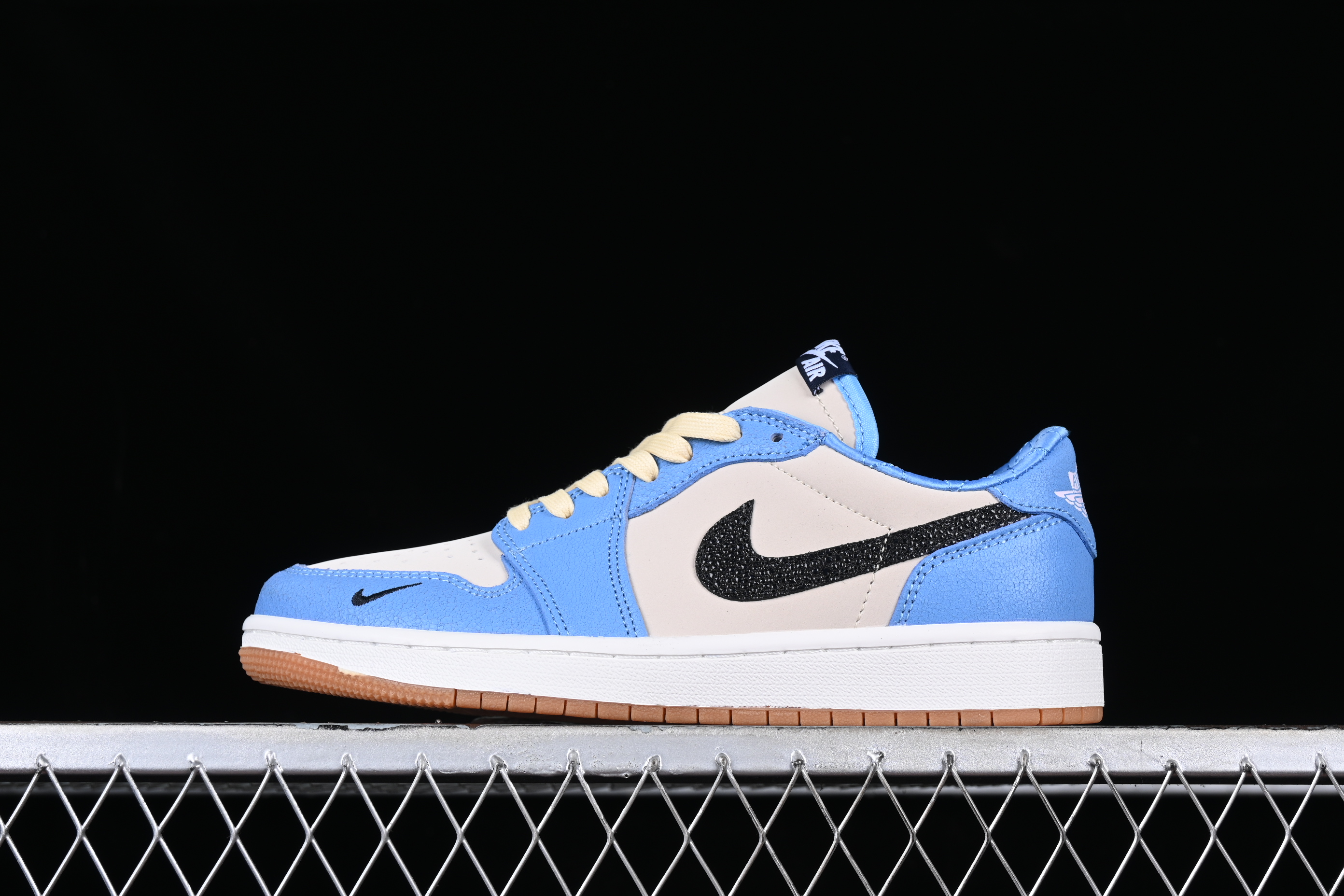 AJ1 low top