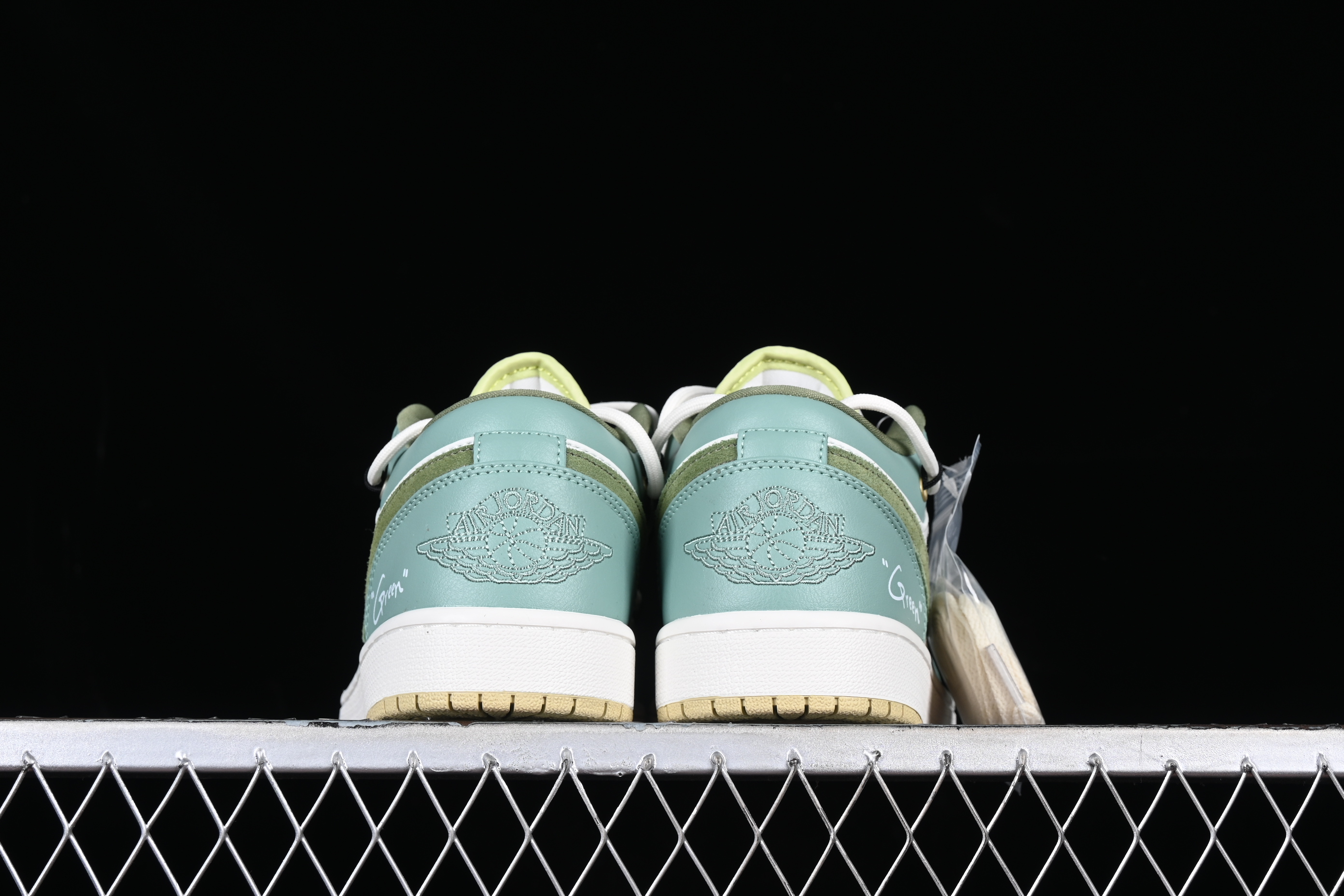 AJ1 low top