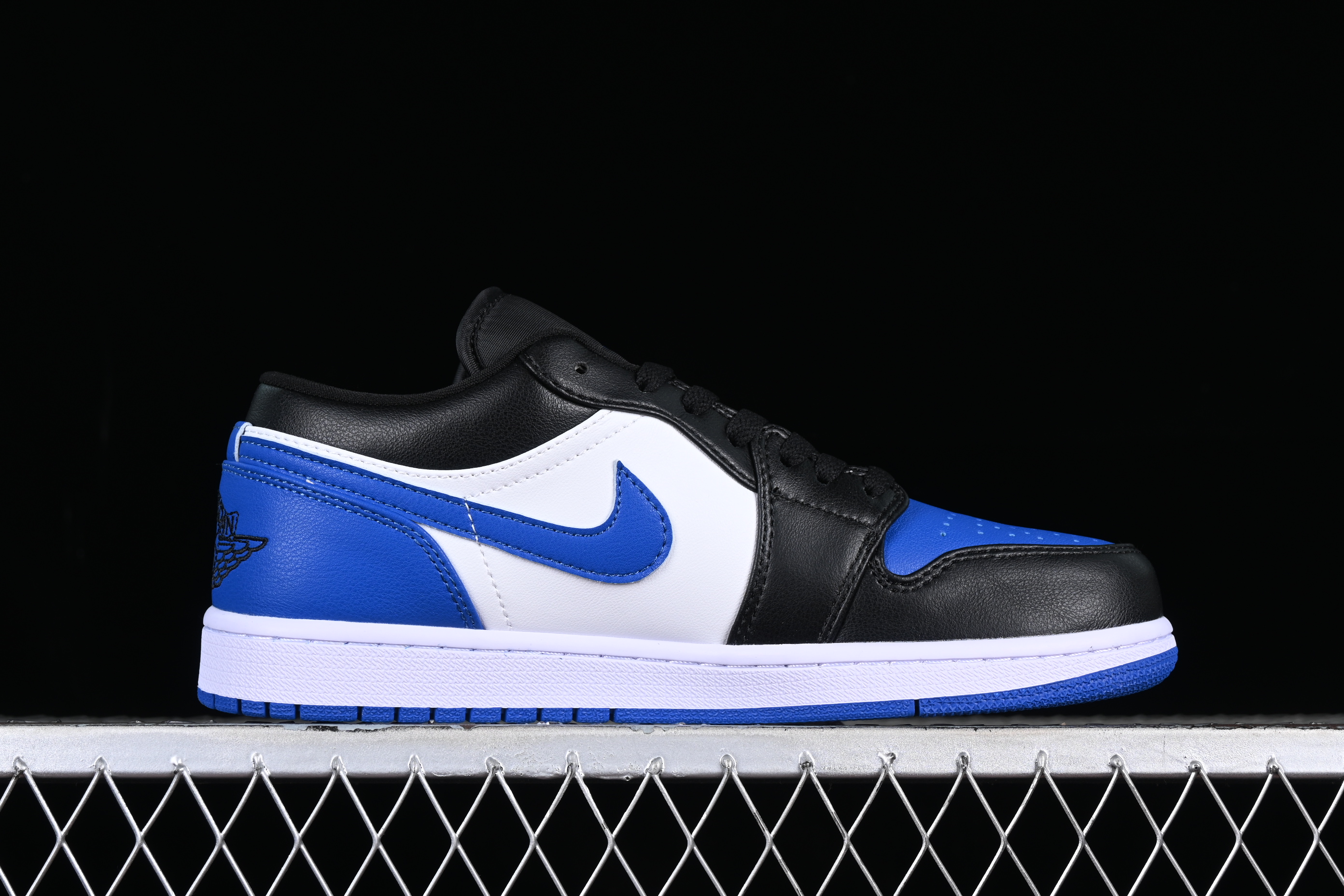 AJ1 low top