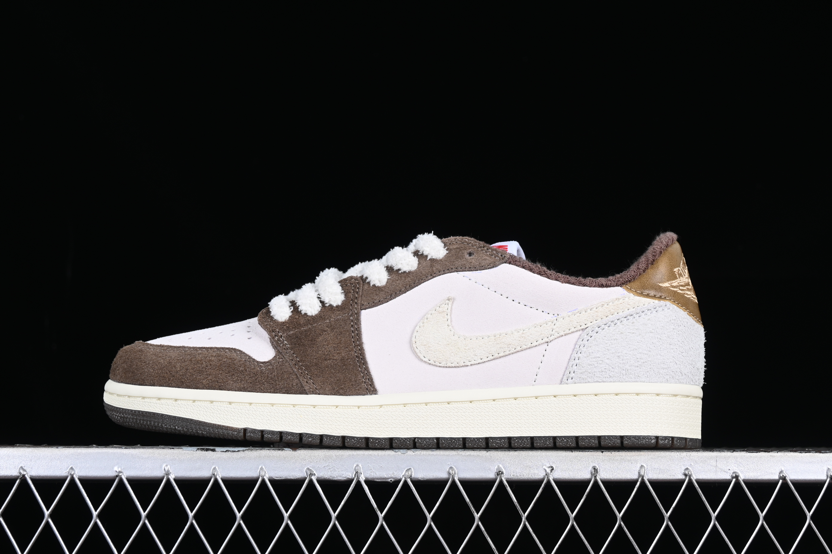 AJ1 low top