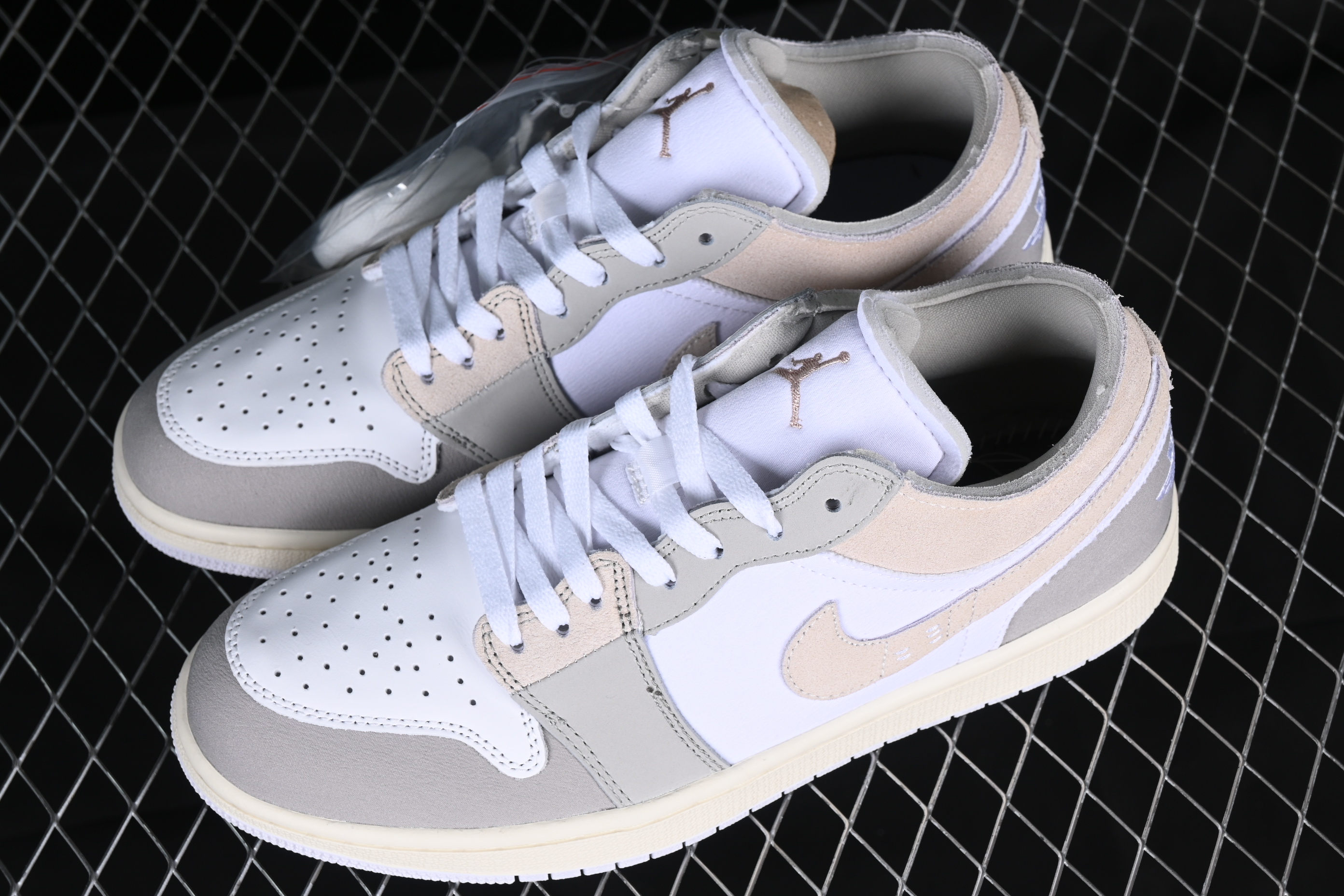 AJ1 low top