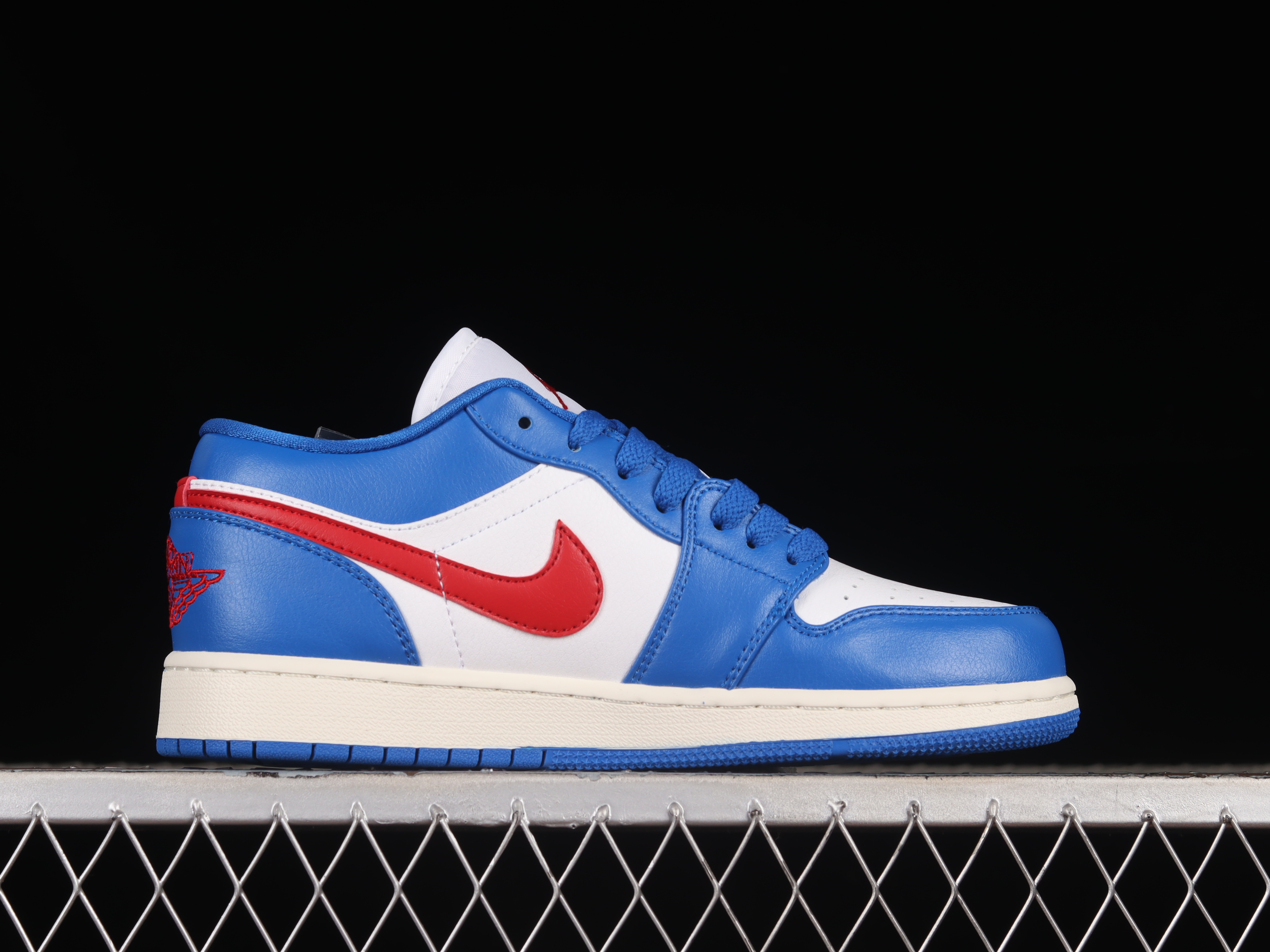 AJ1 low top