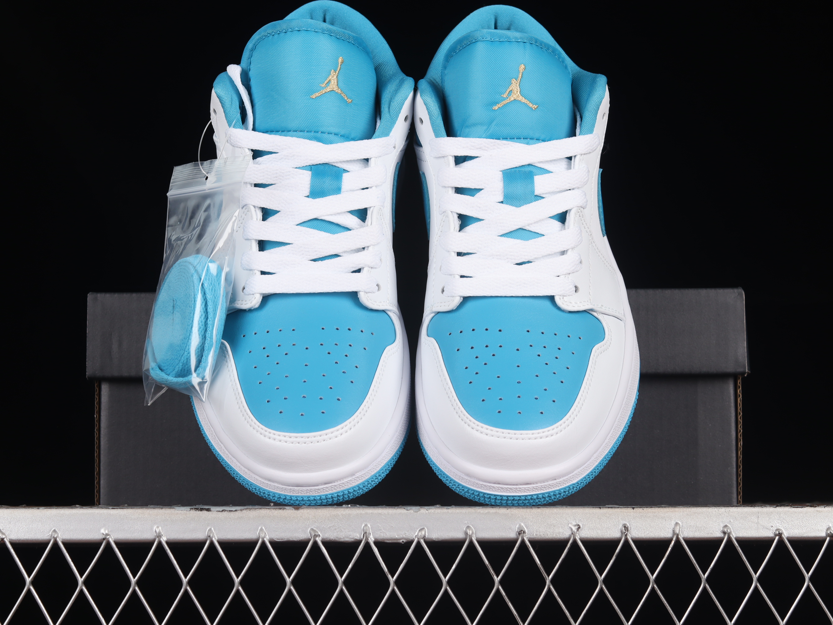 AJ1 low top