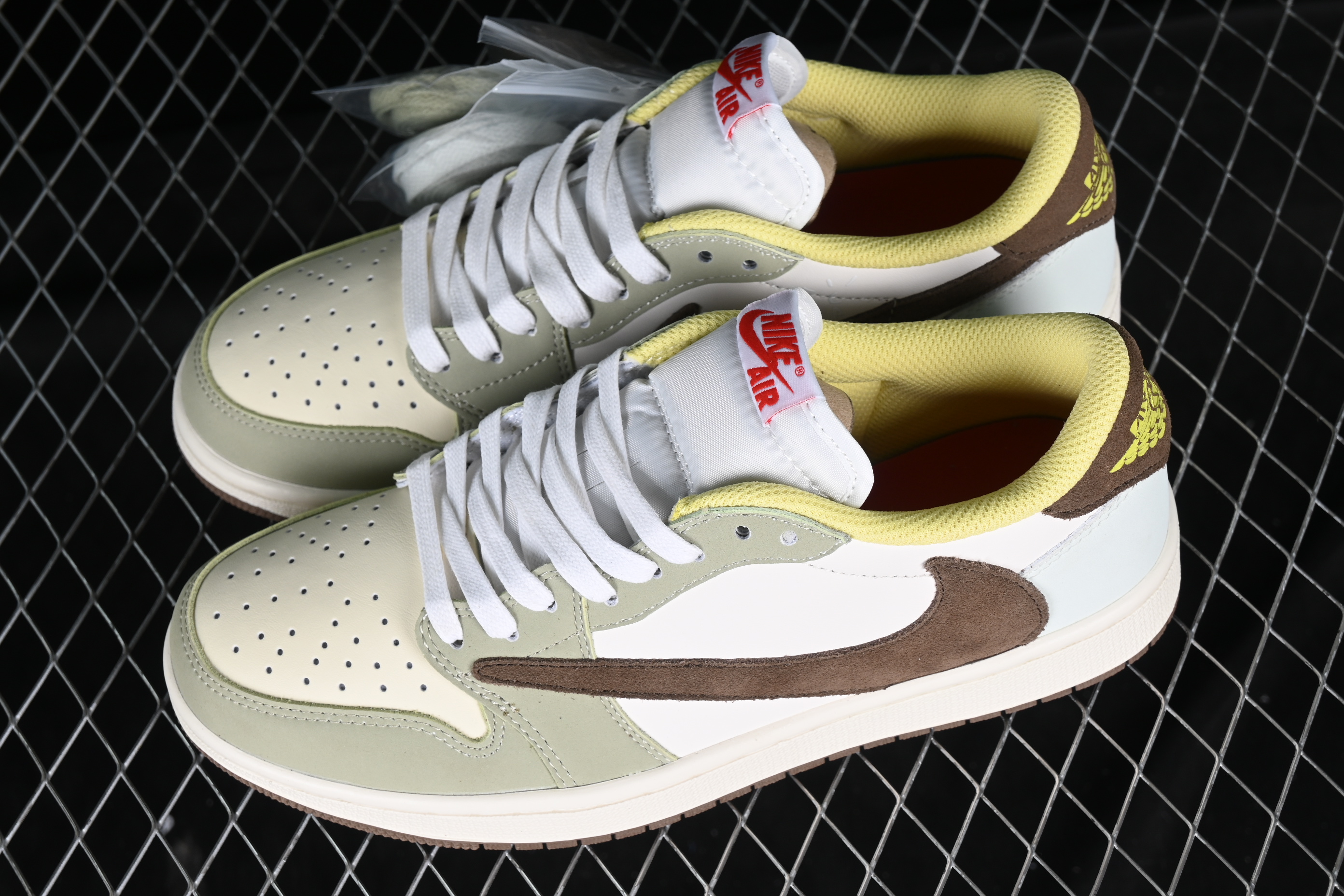 AJ1 low top