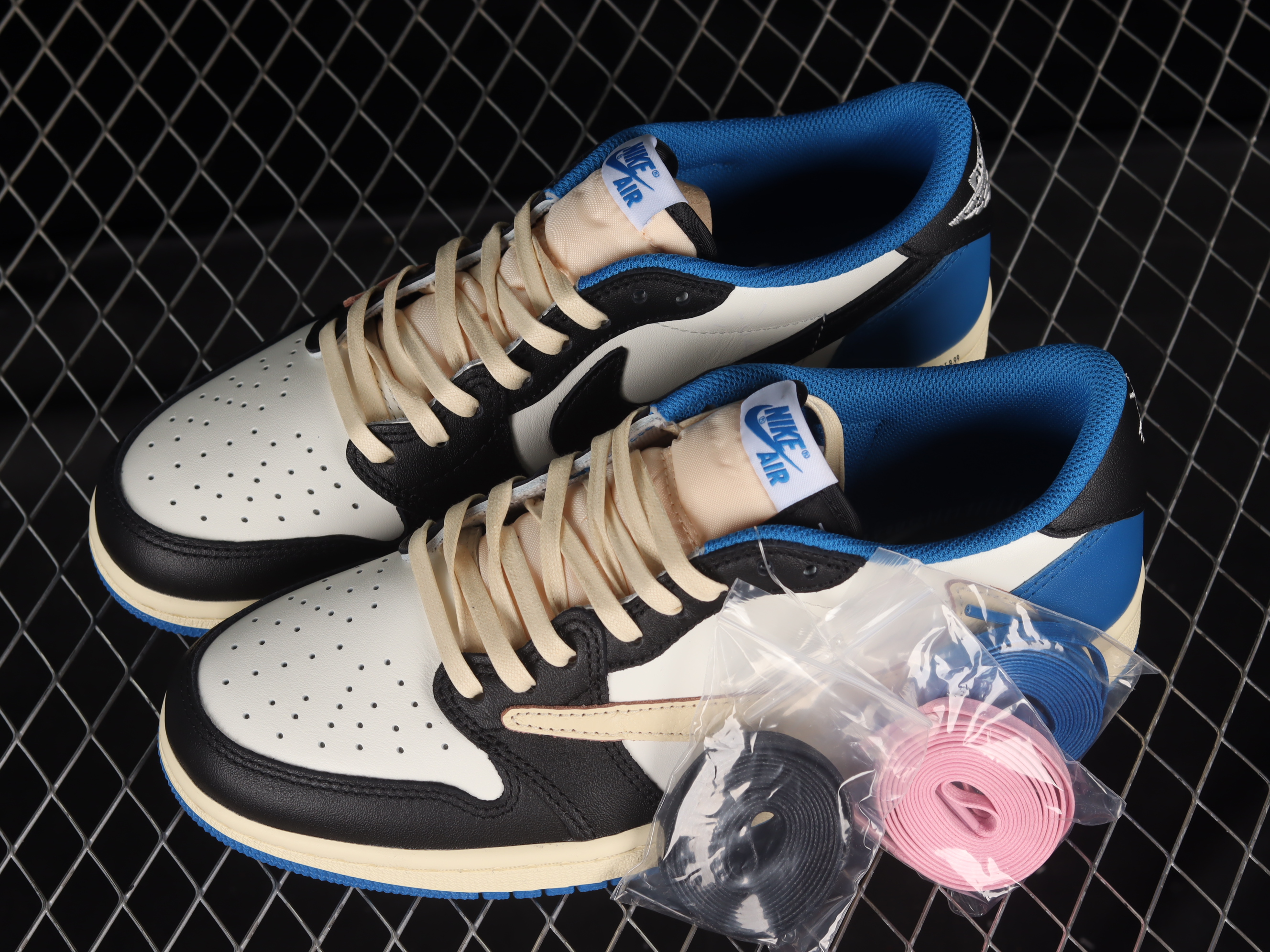 AJ1 low top