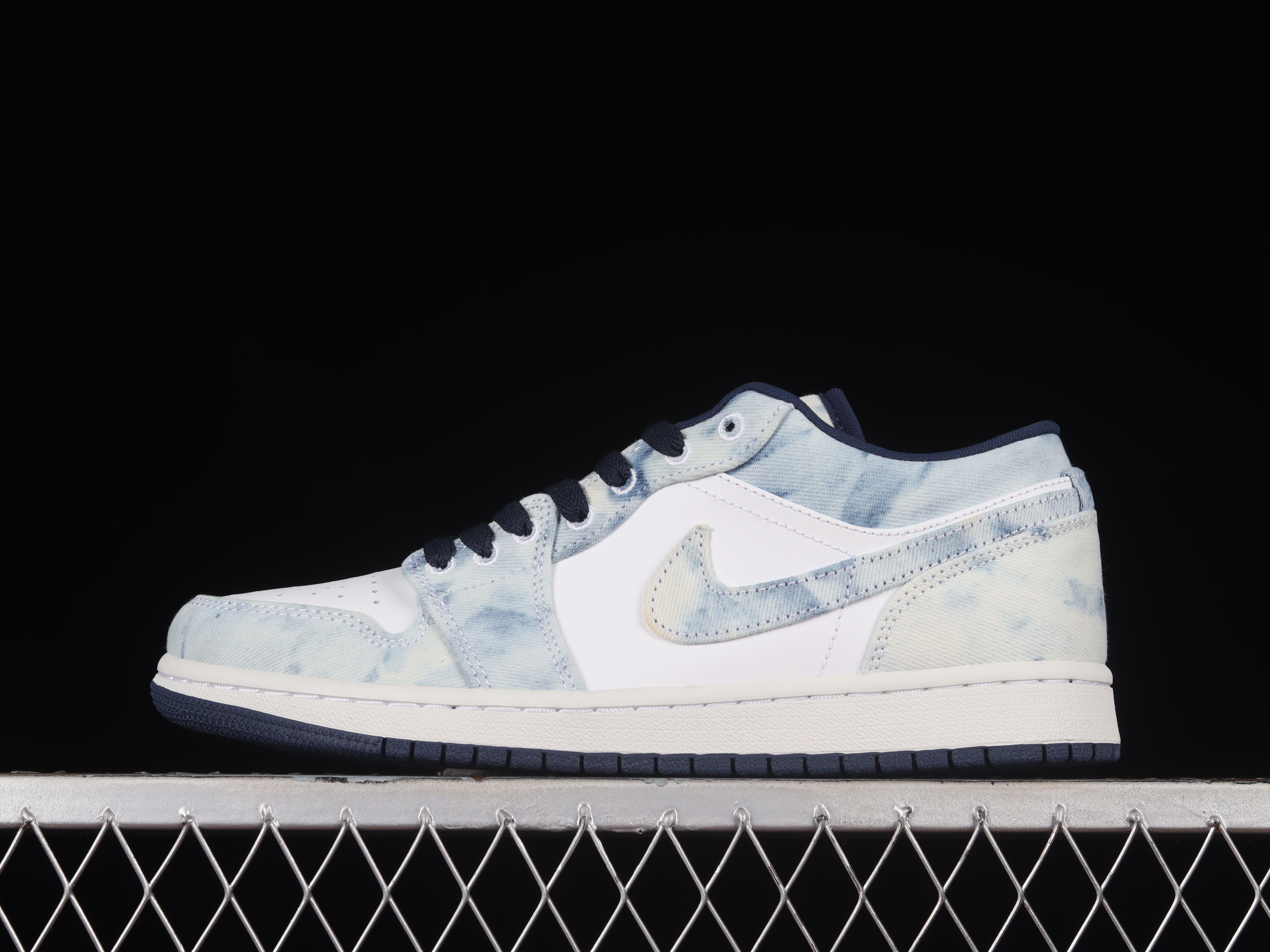 AJ1 low top