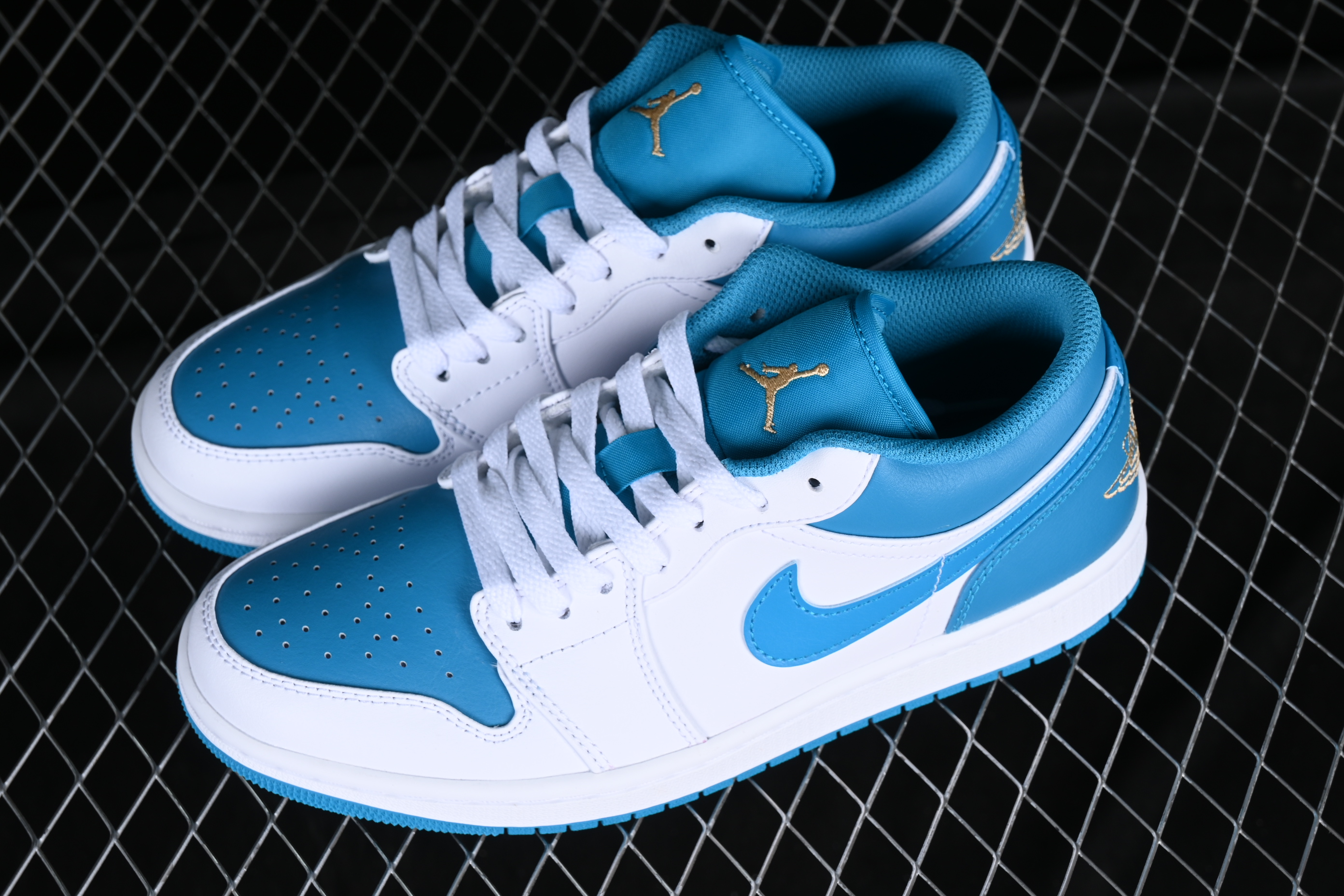 AJ1 low top