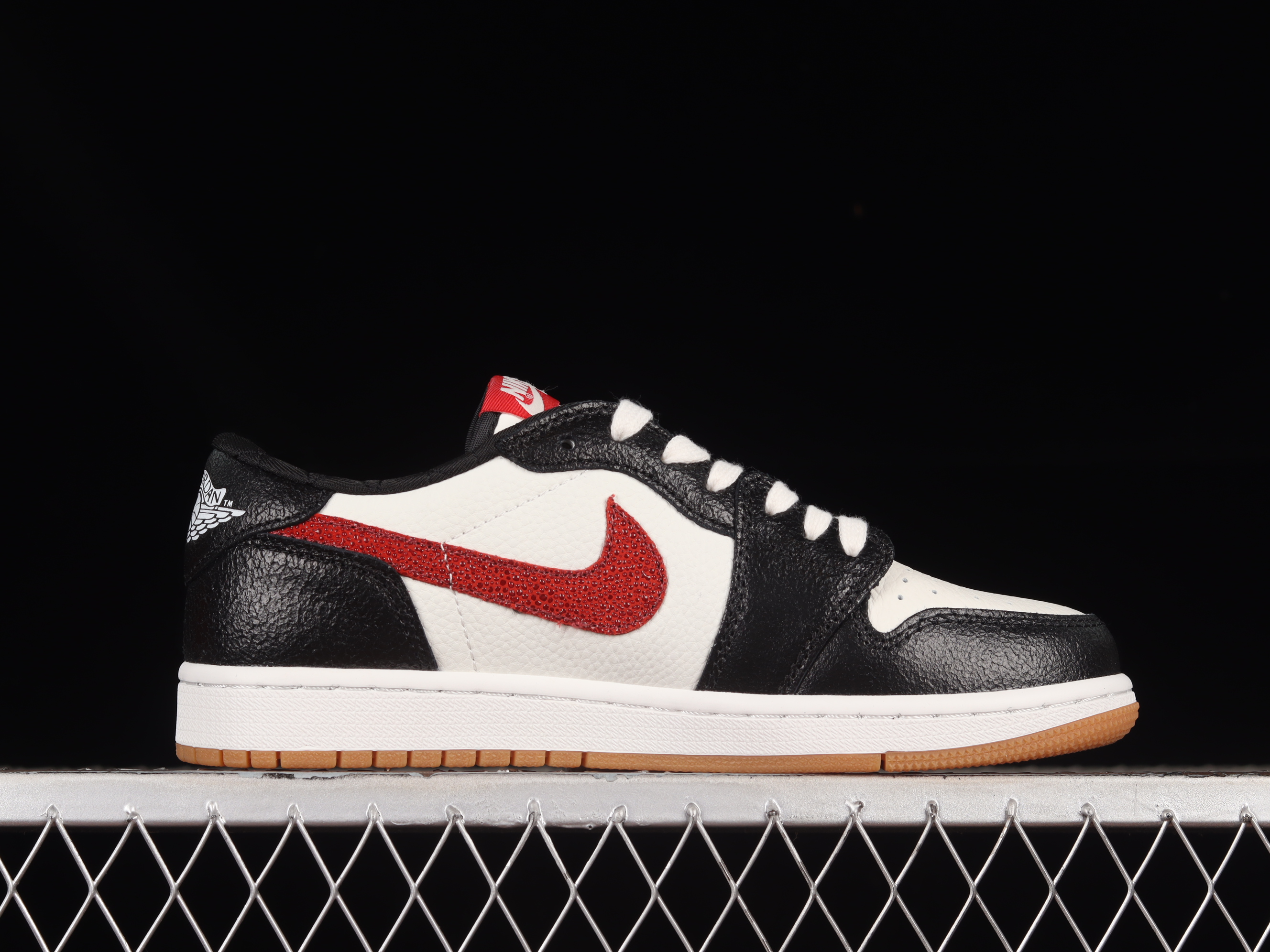 AJ1 low top