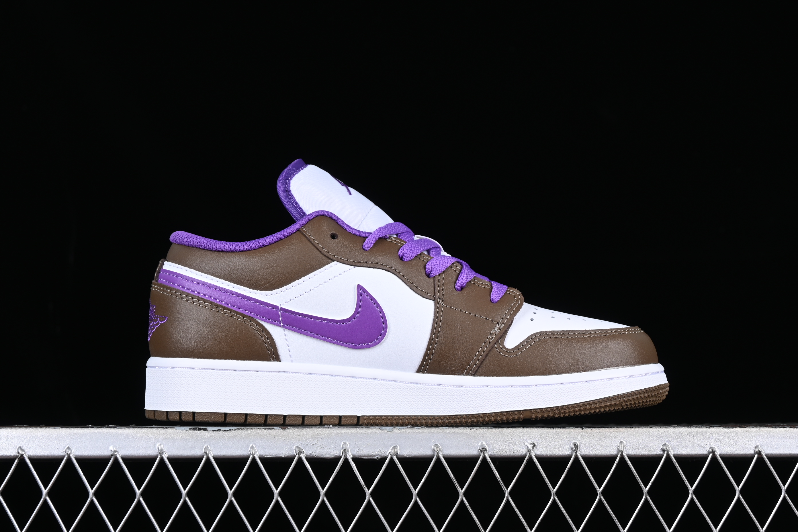 AJ1 low top