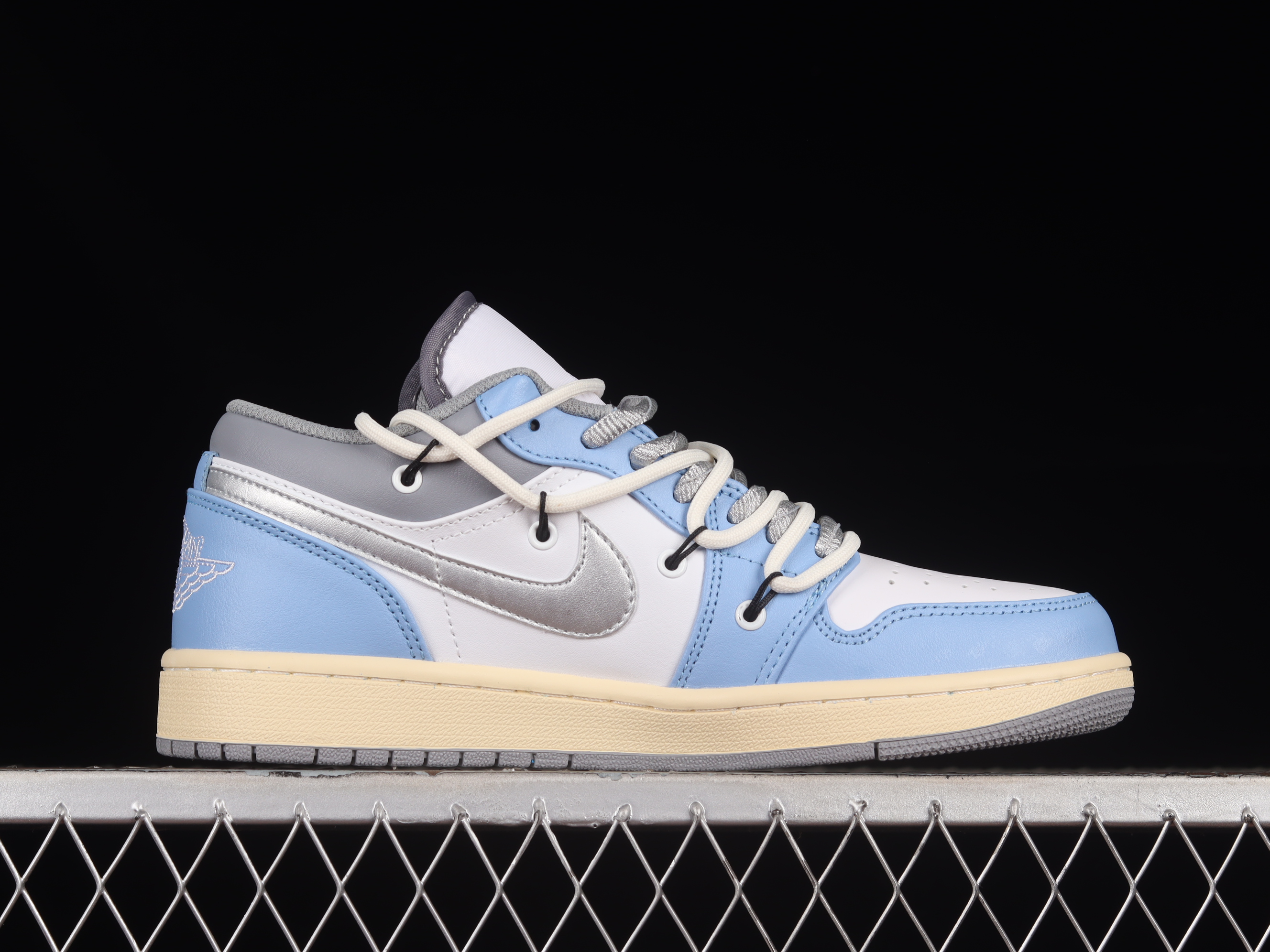 AJ1 low top
