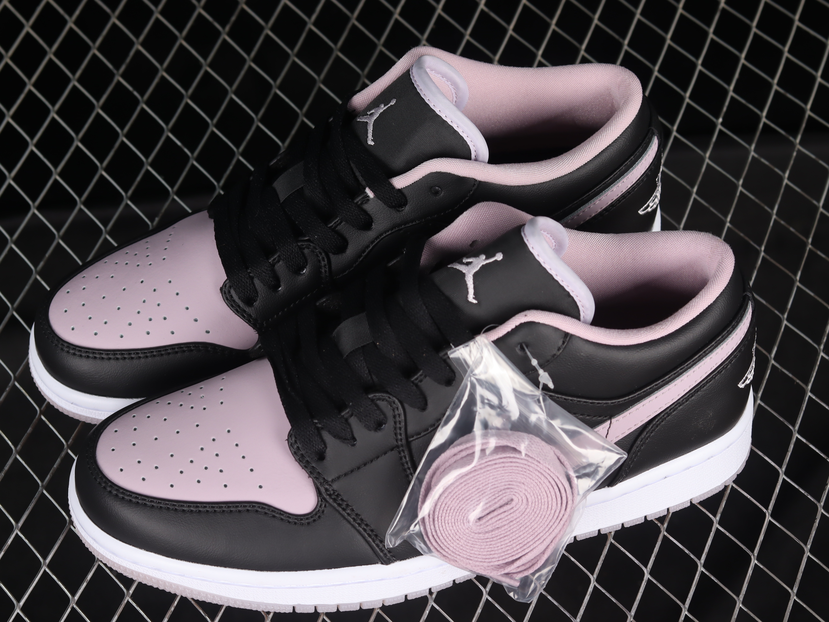 AJ1 low top