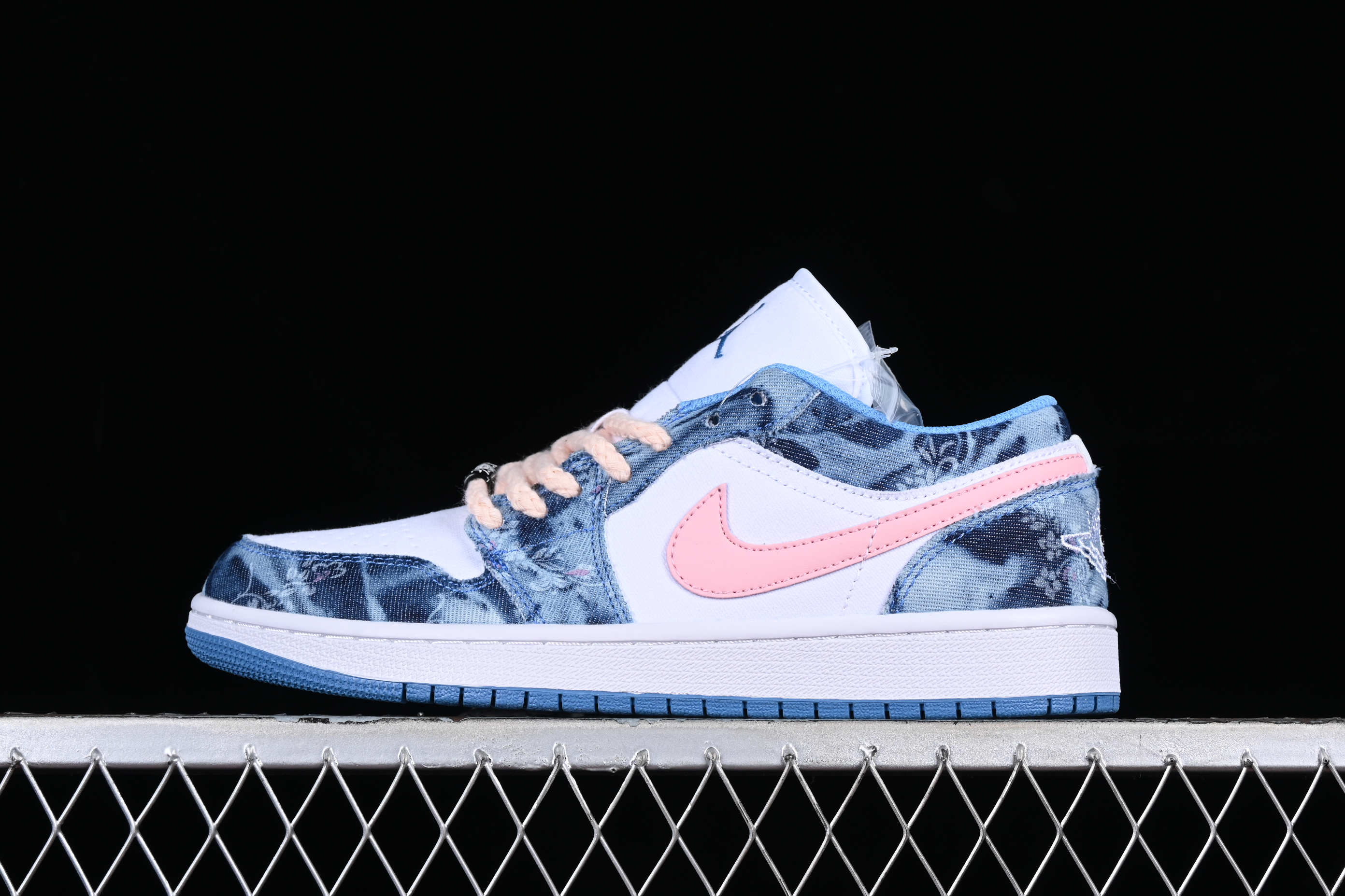 AJ1 low top