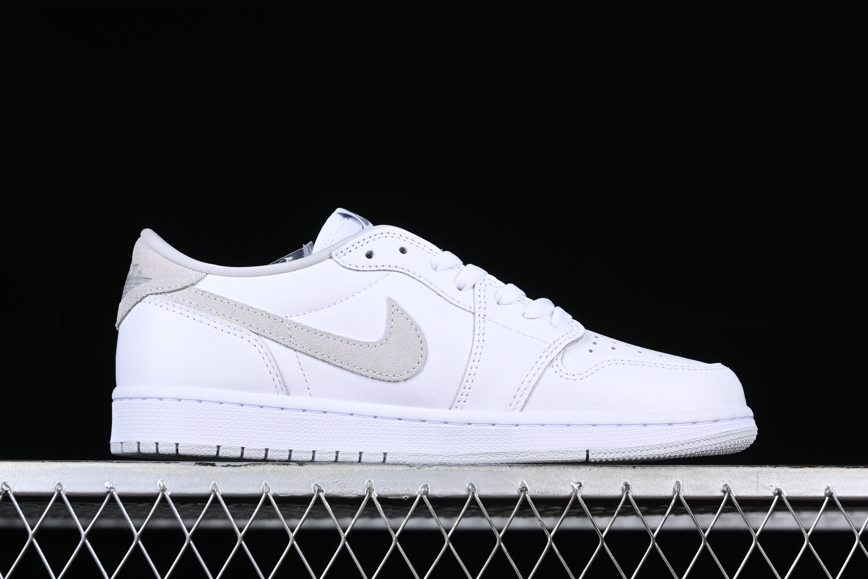 AJ1 low top