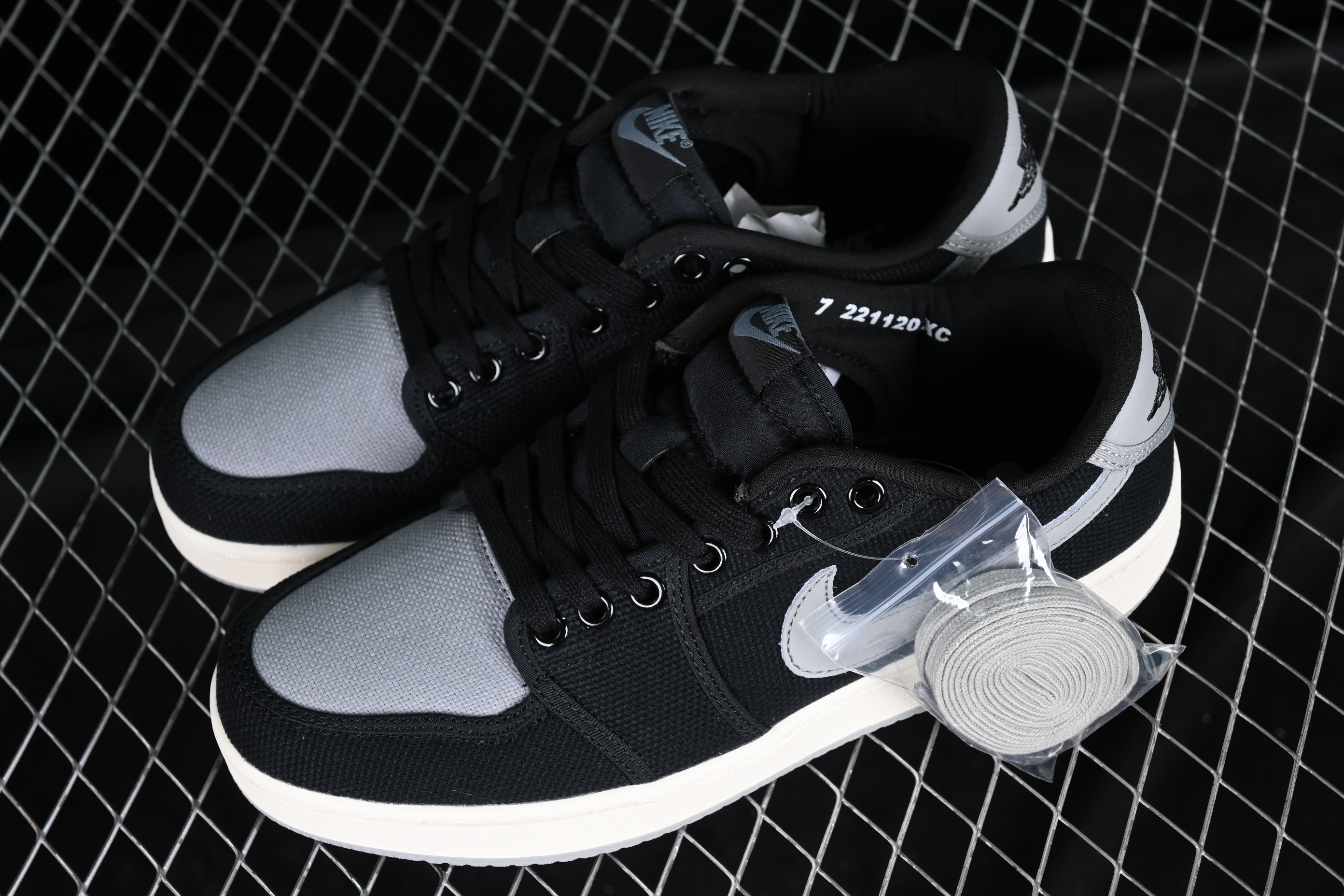 AJ1 low top
