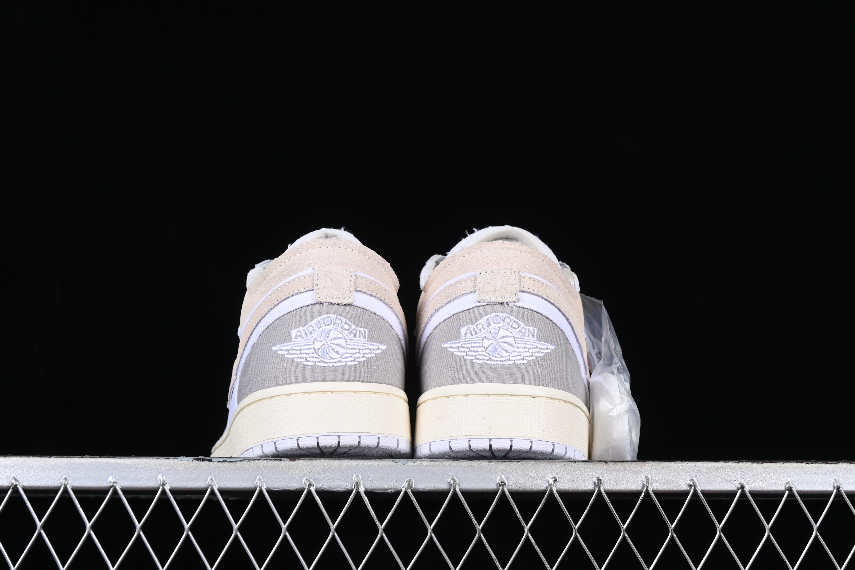 AJ1 low top