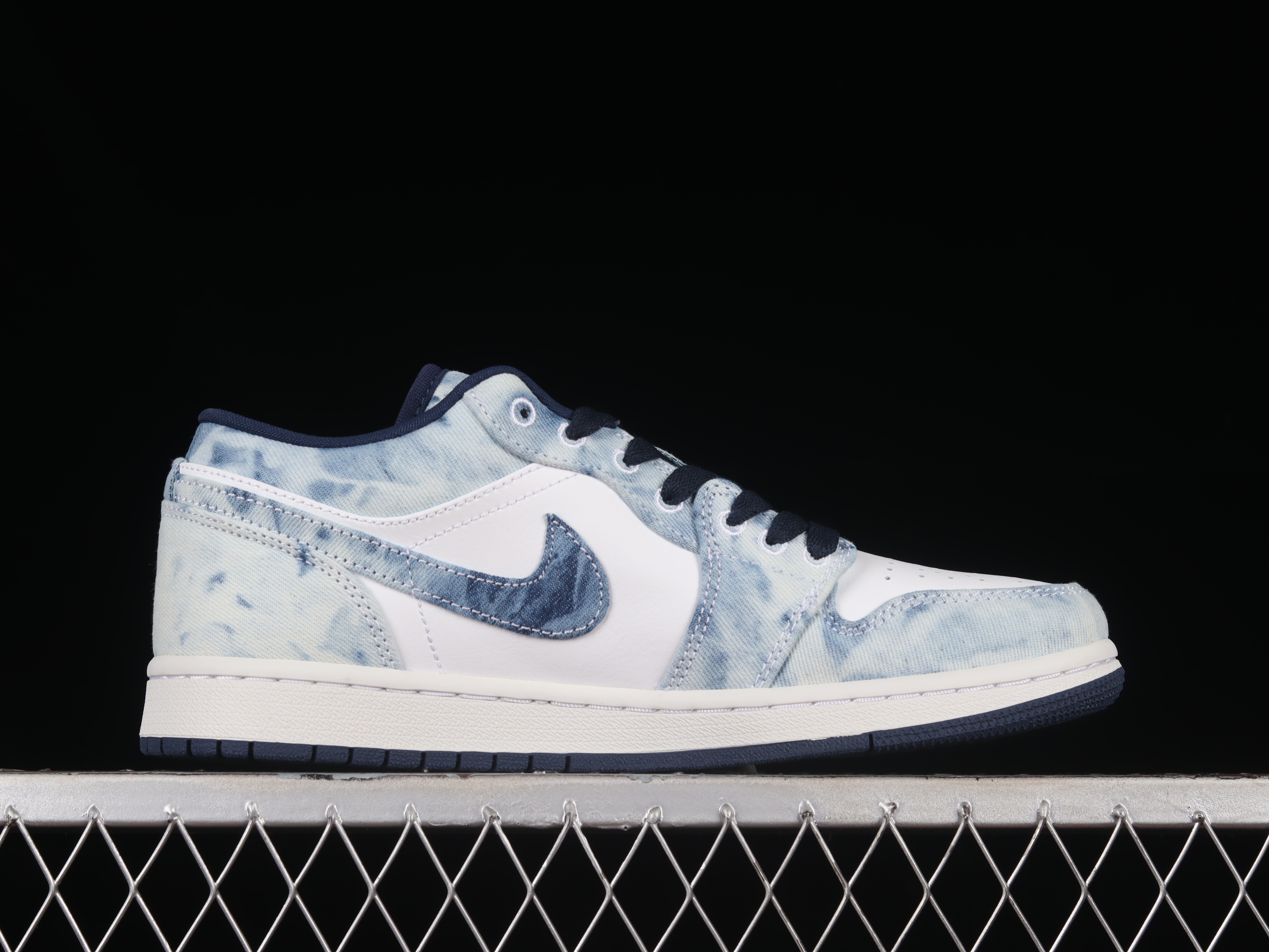 AJ1 low top