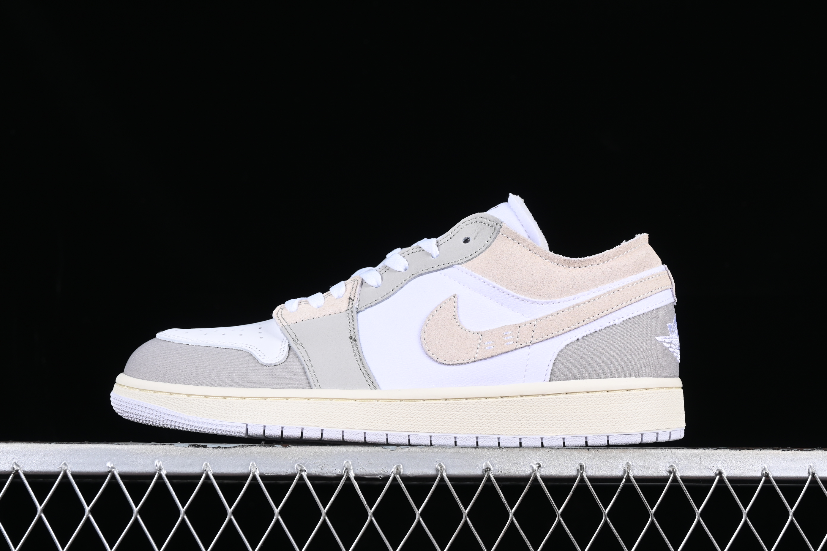 AJ1 low top