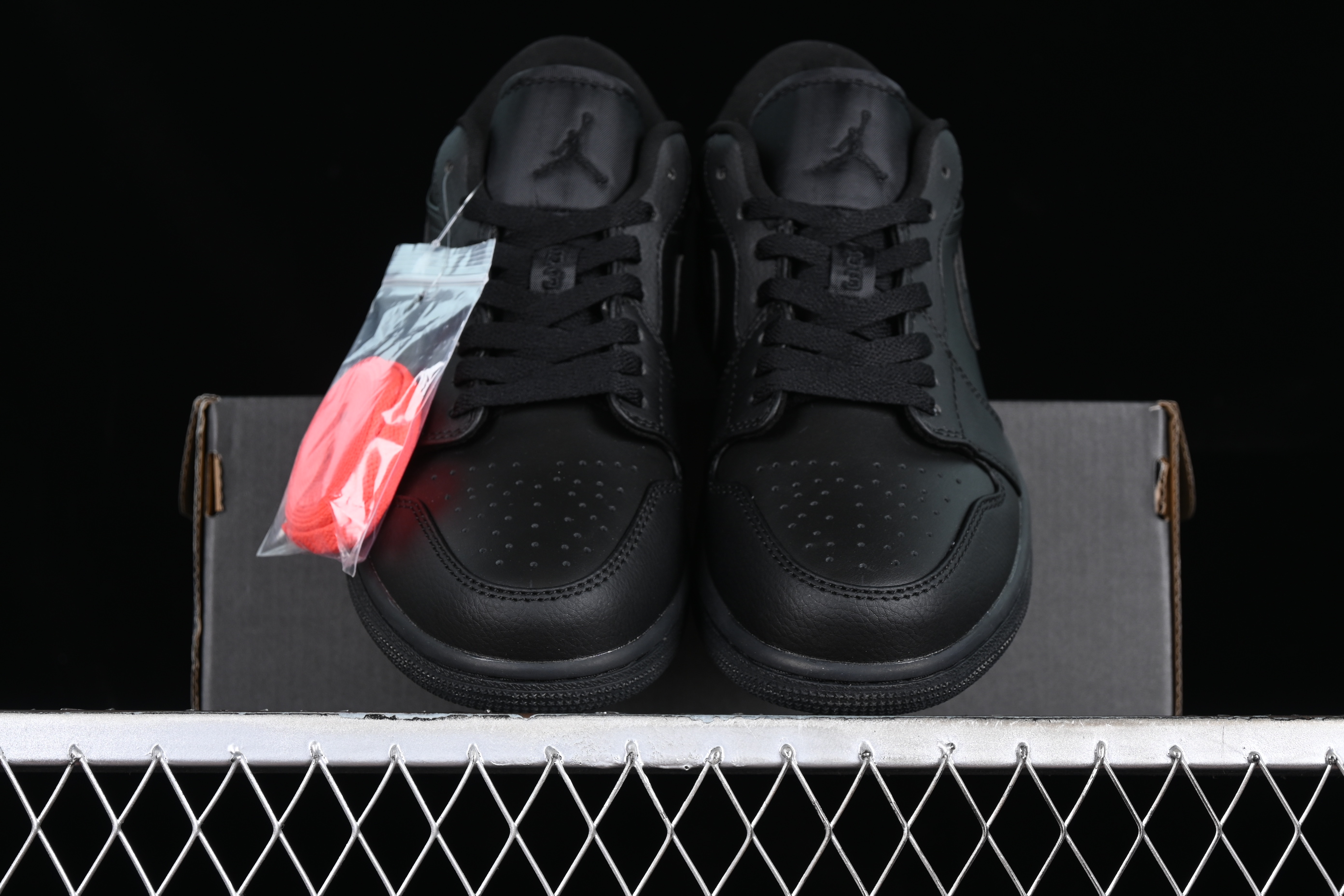 AJ1 low top