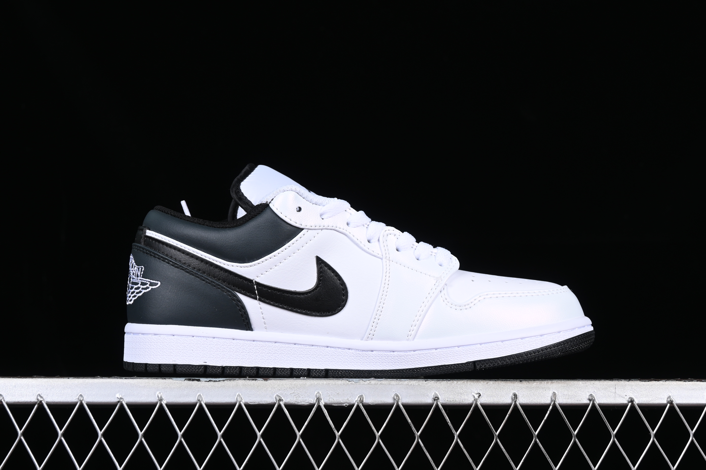 AJ1 low top