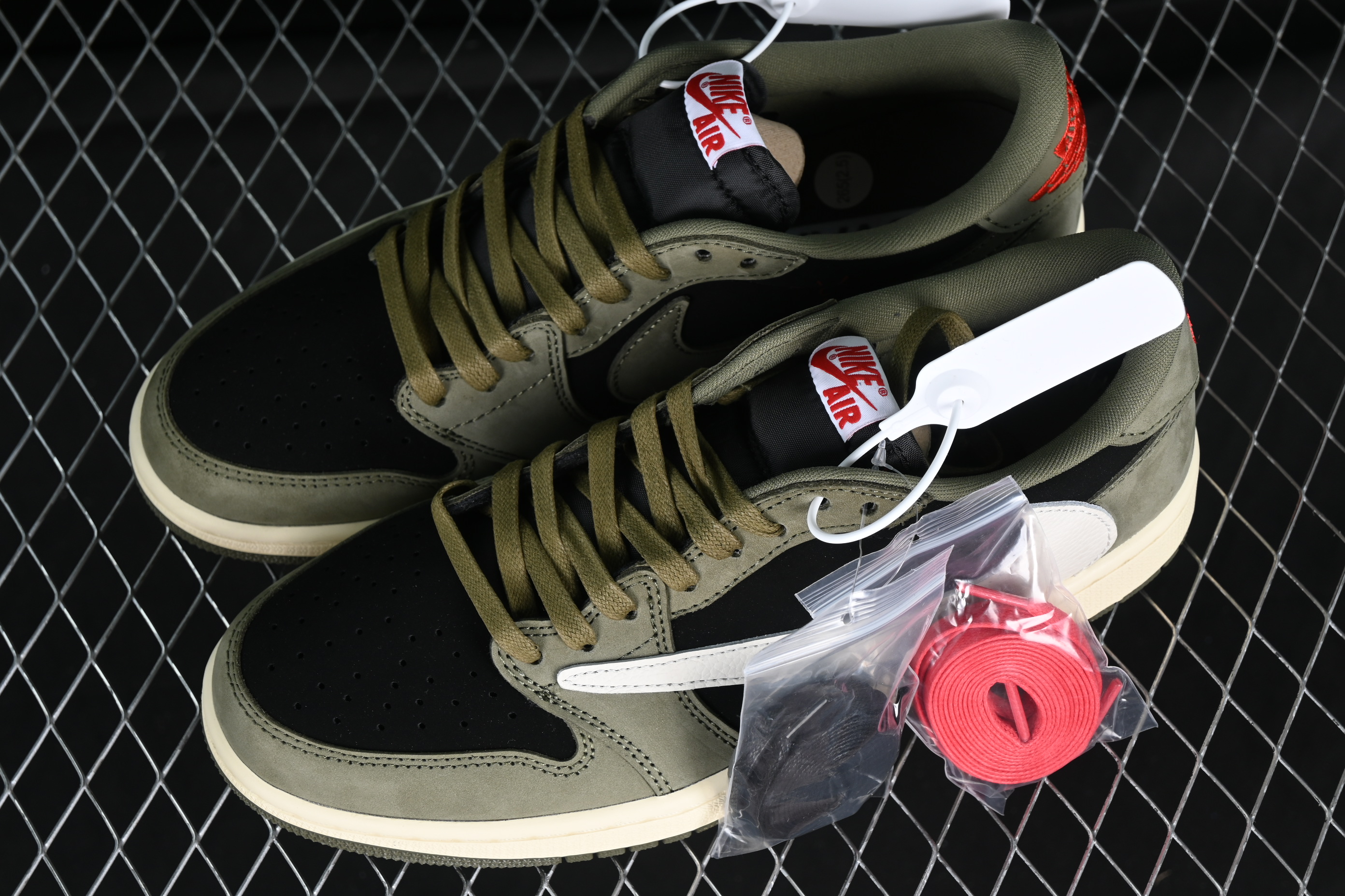 AJ1 low top