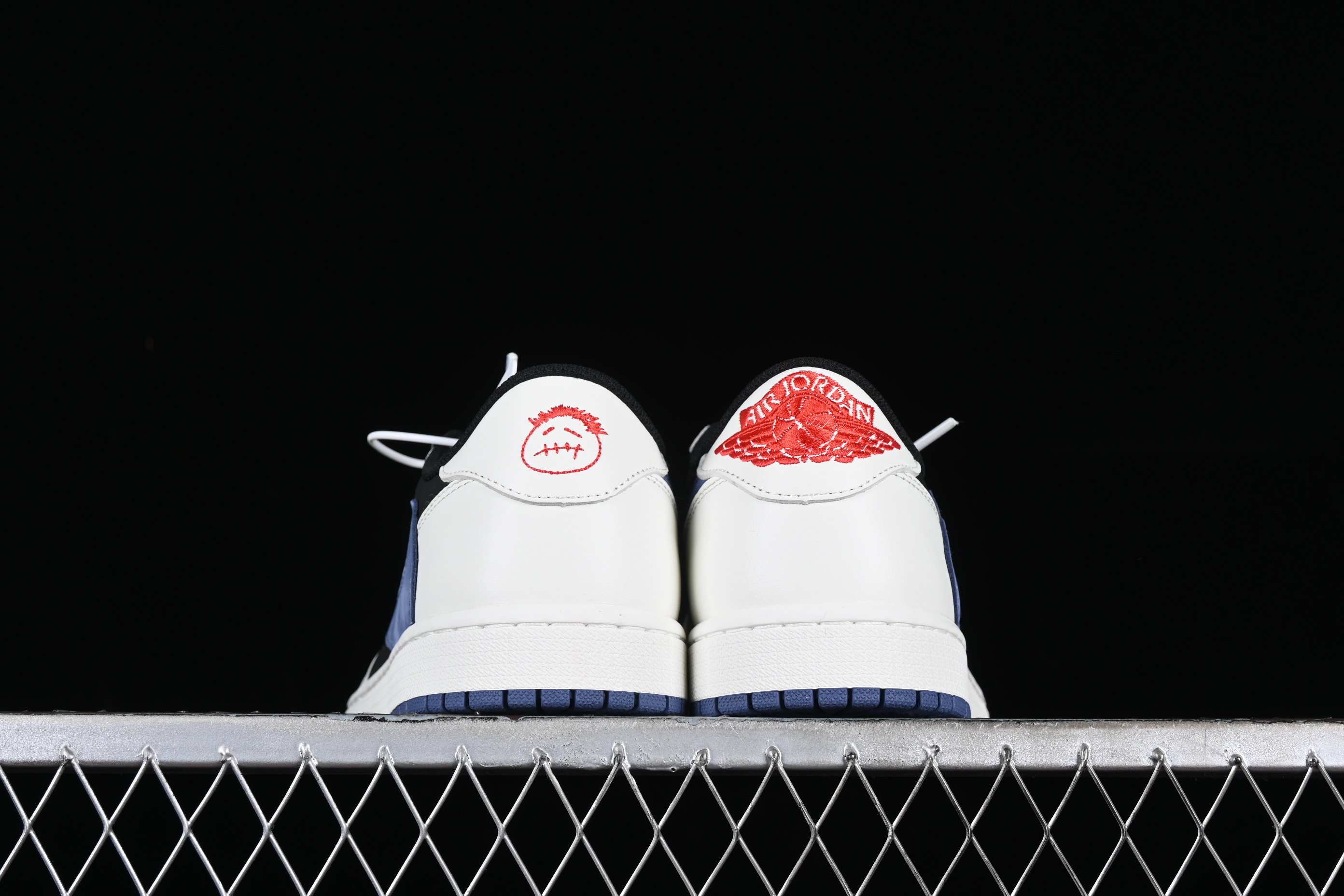 AJ1 low top