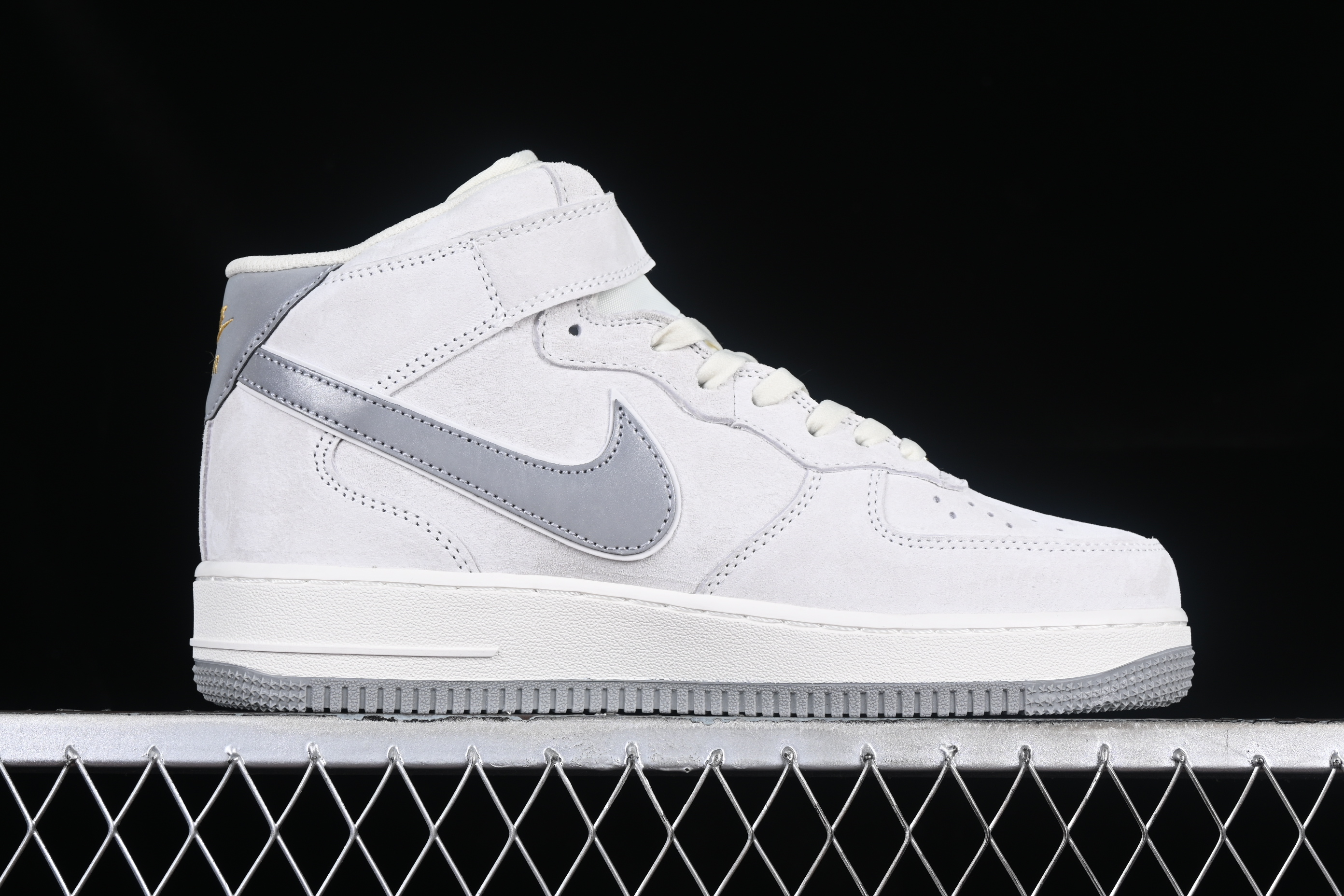 Nk Air Force 1'07 Mid small grey suede Air Force One mid-top casual sneakers