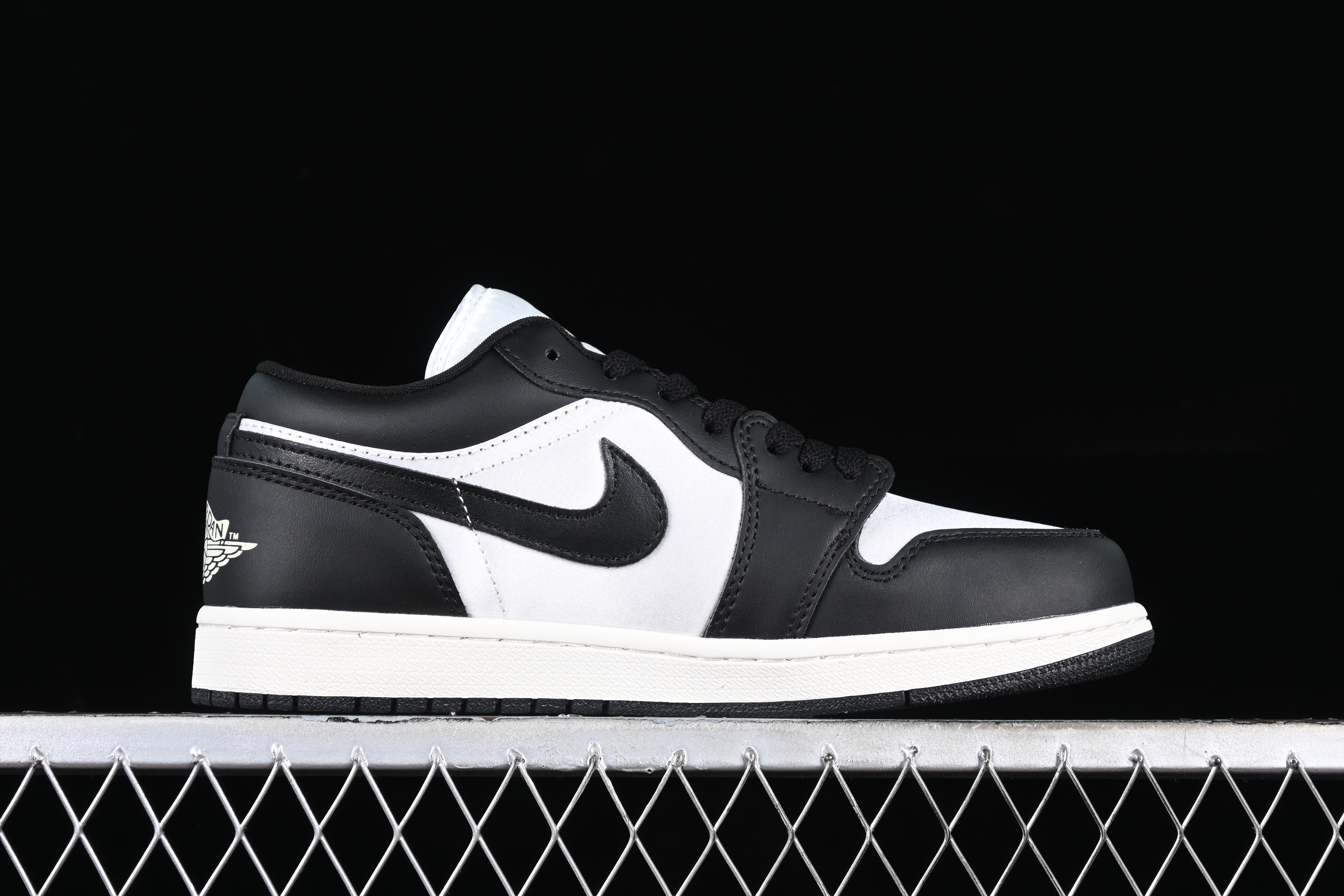 AJ1 low top