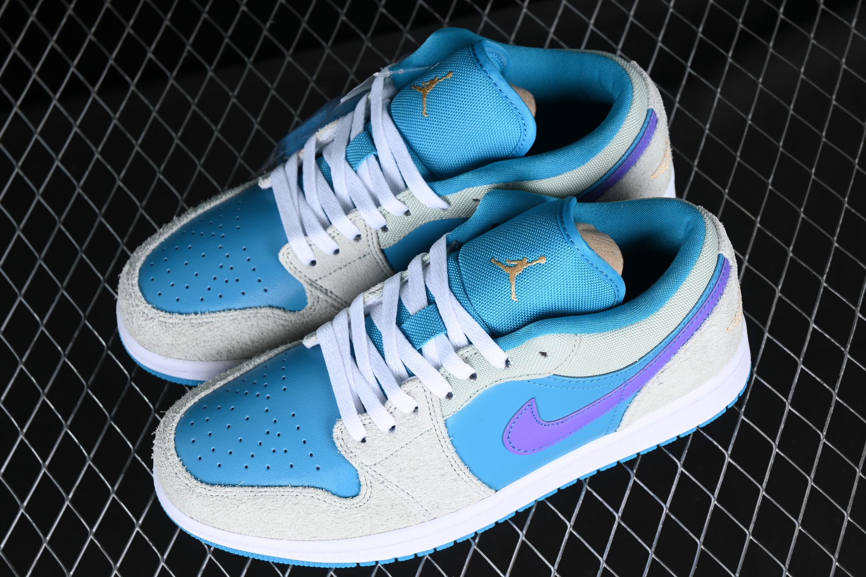 AJ1 low top