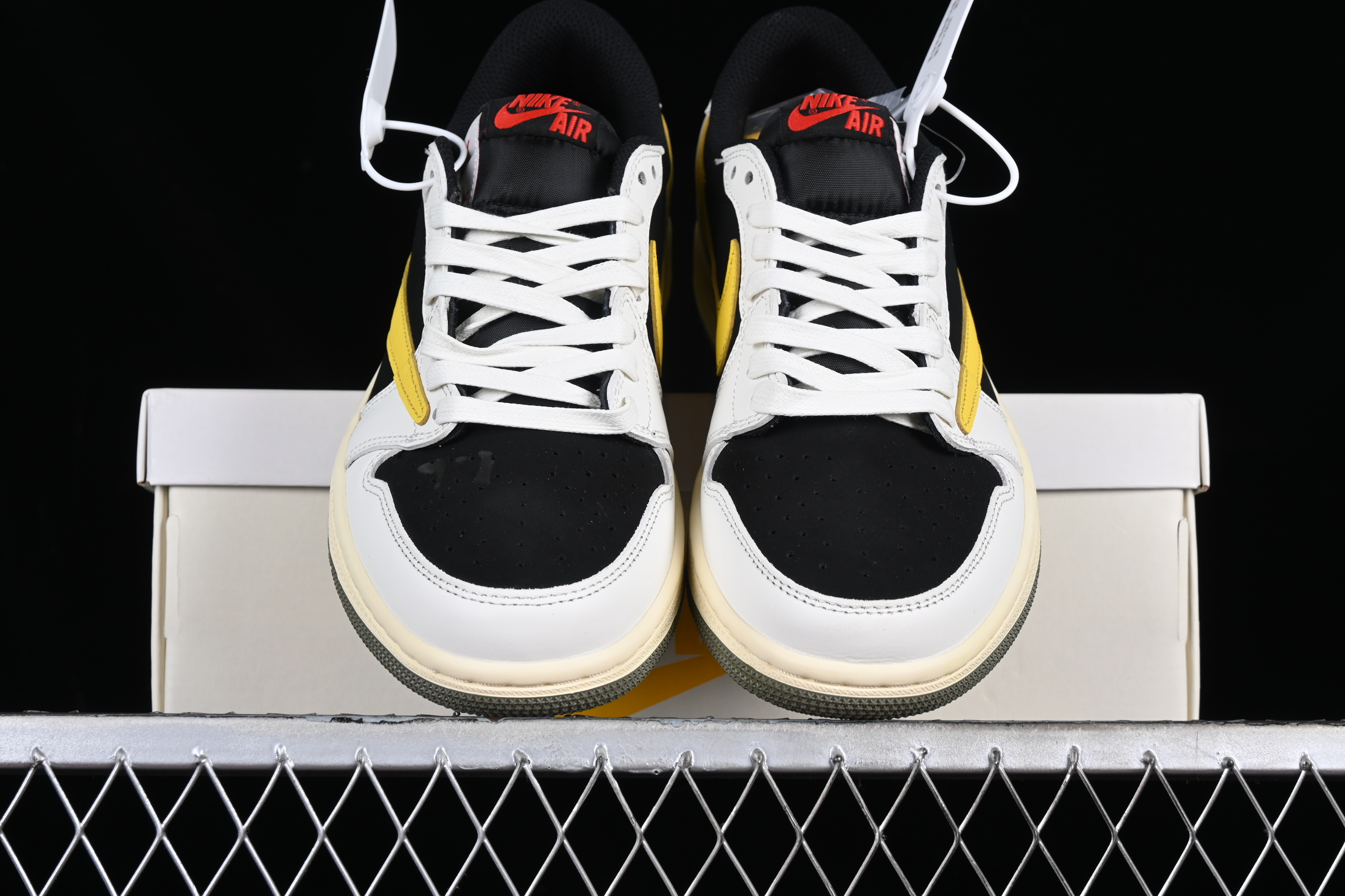 AJ1 low top