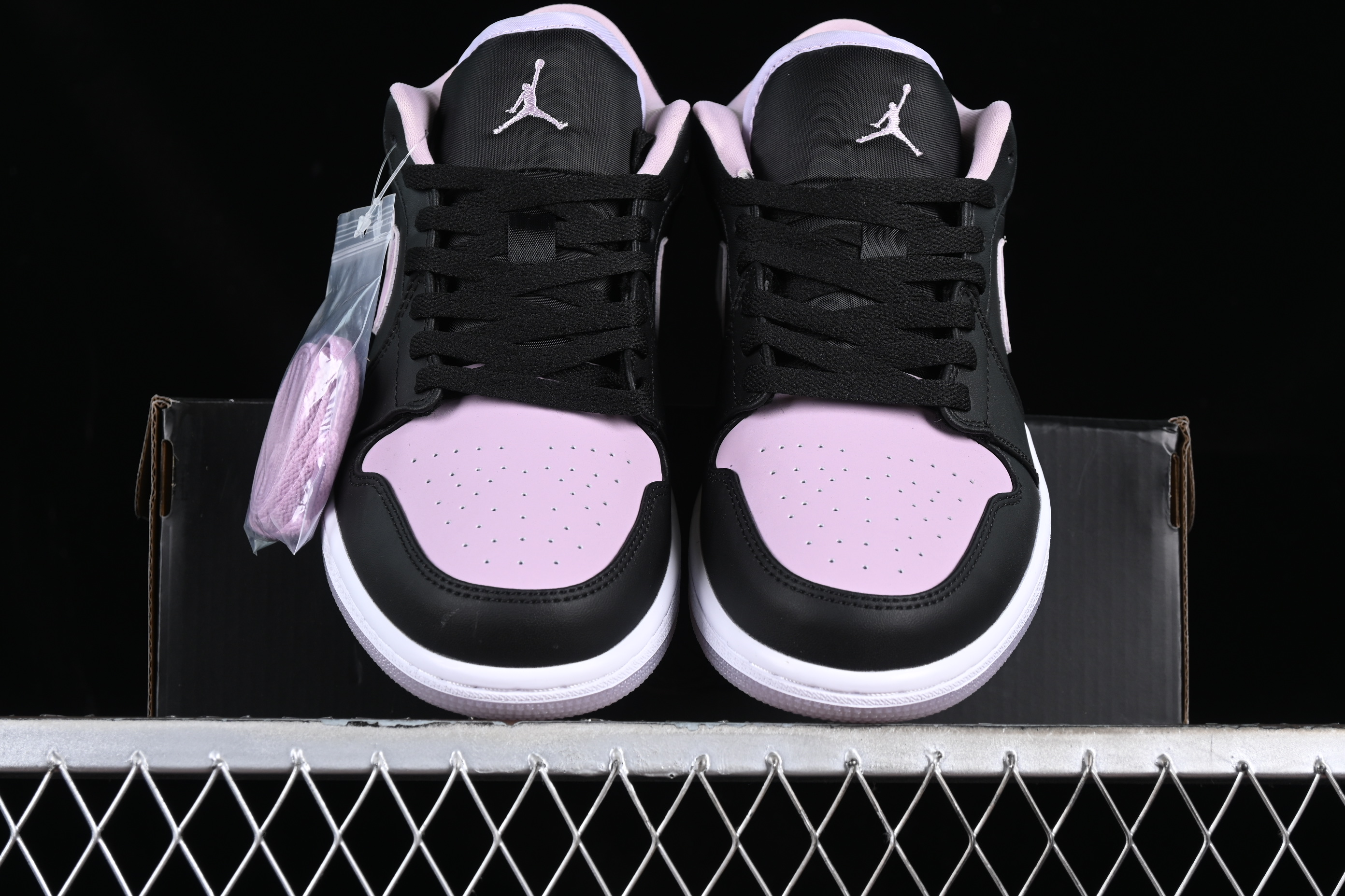 AJ1 low top