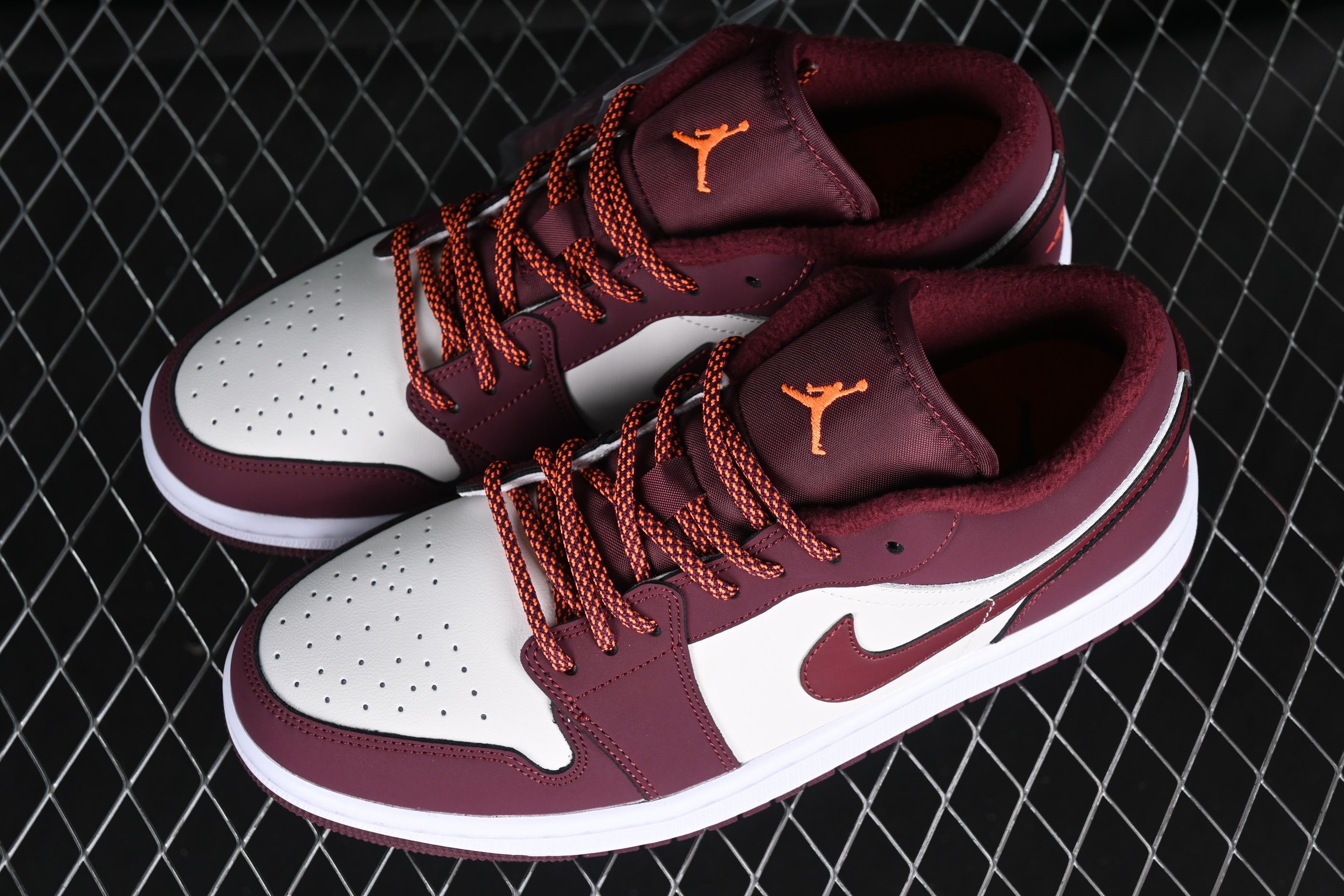AJ1 low top