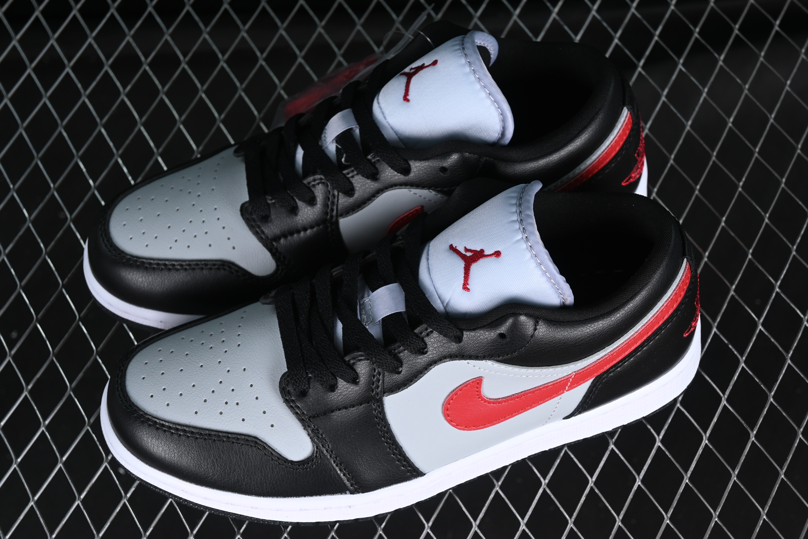 AJ1 low top