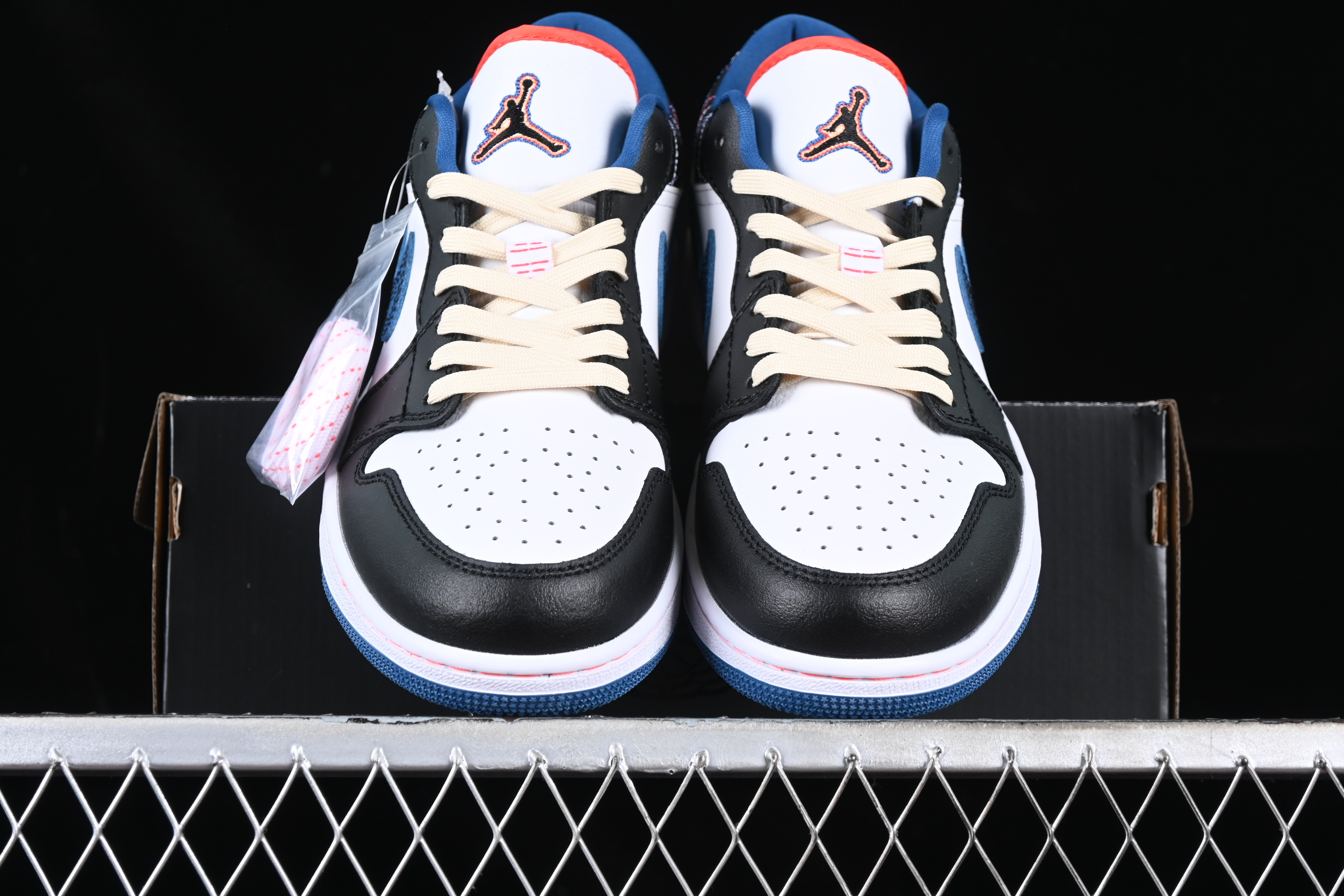 AJ1 low top