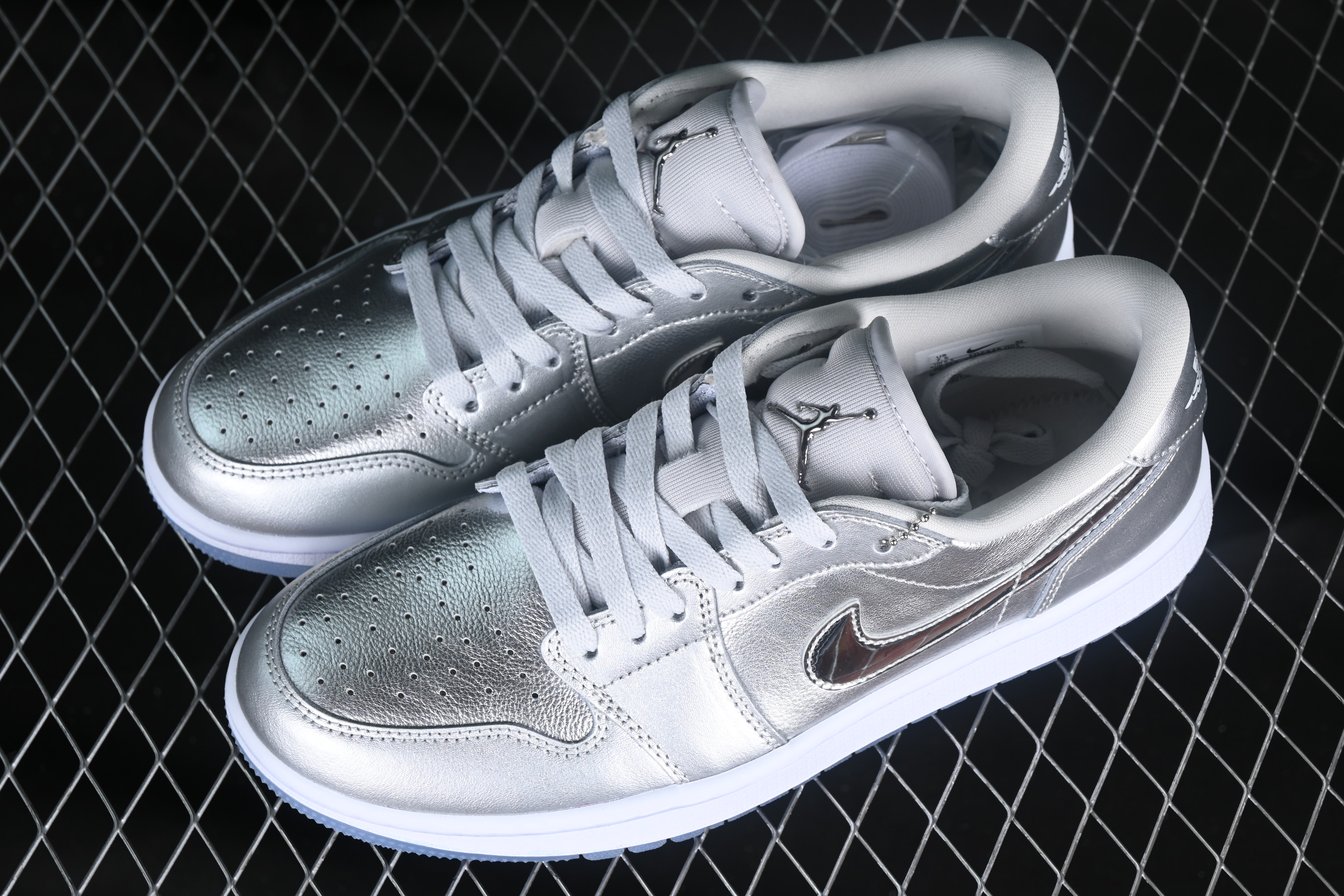 AJ1 low top
