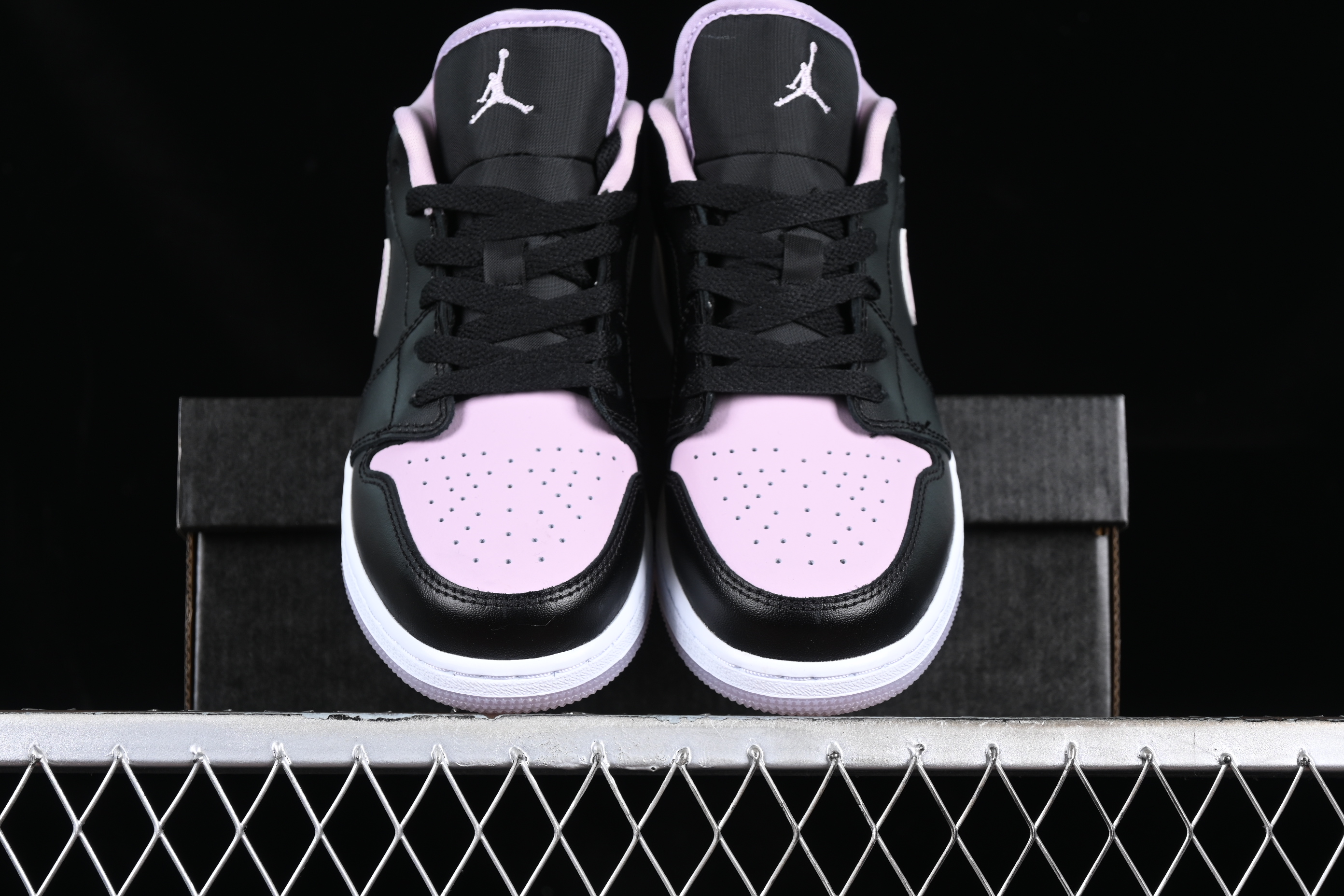 AJ1 low top