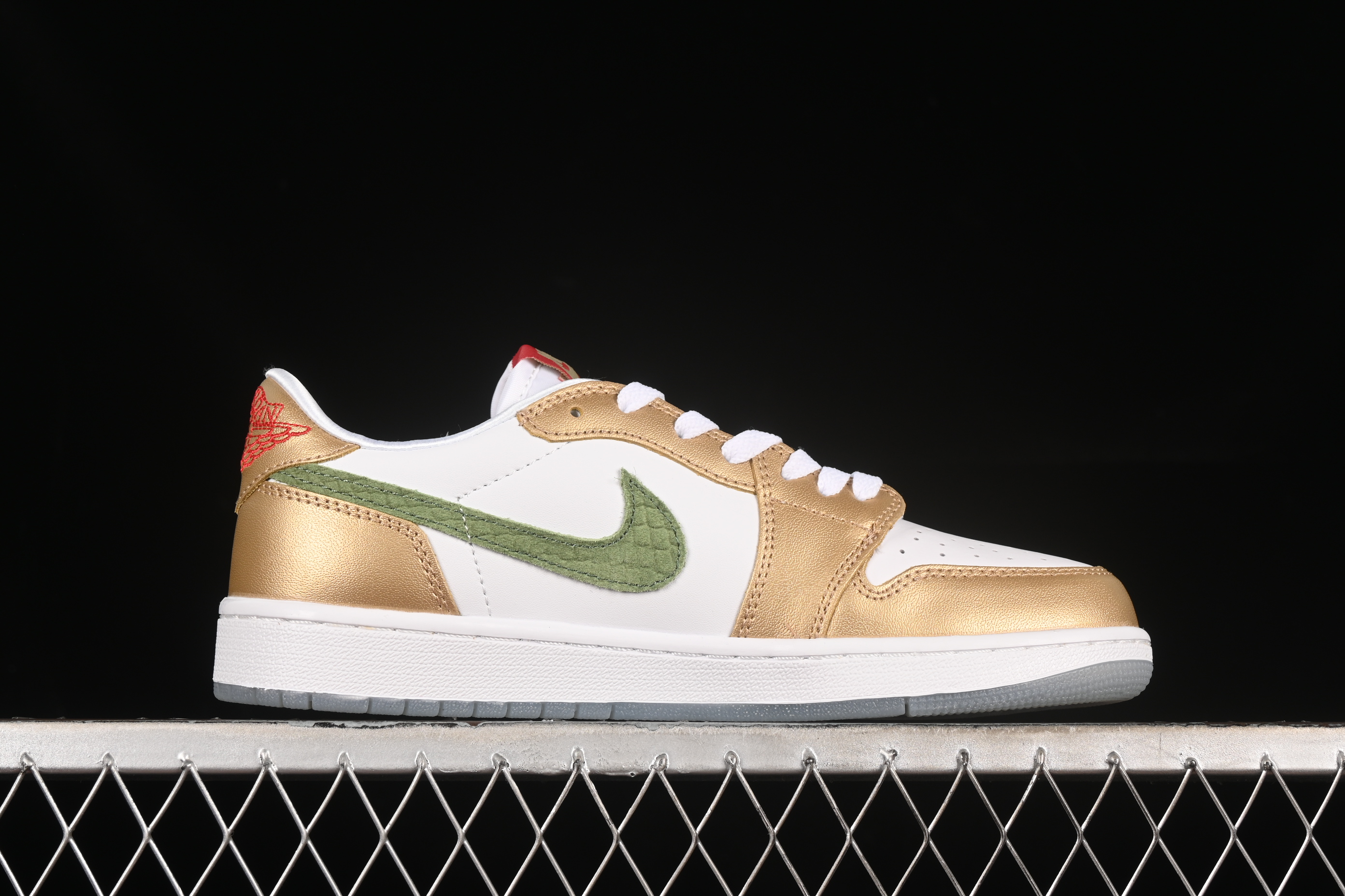 AJ1 low top