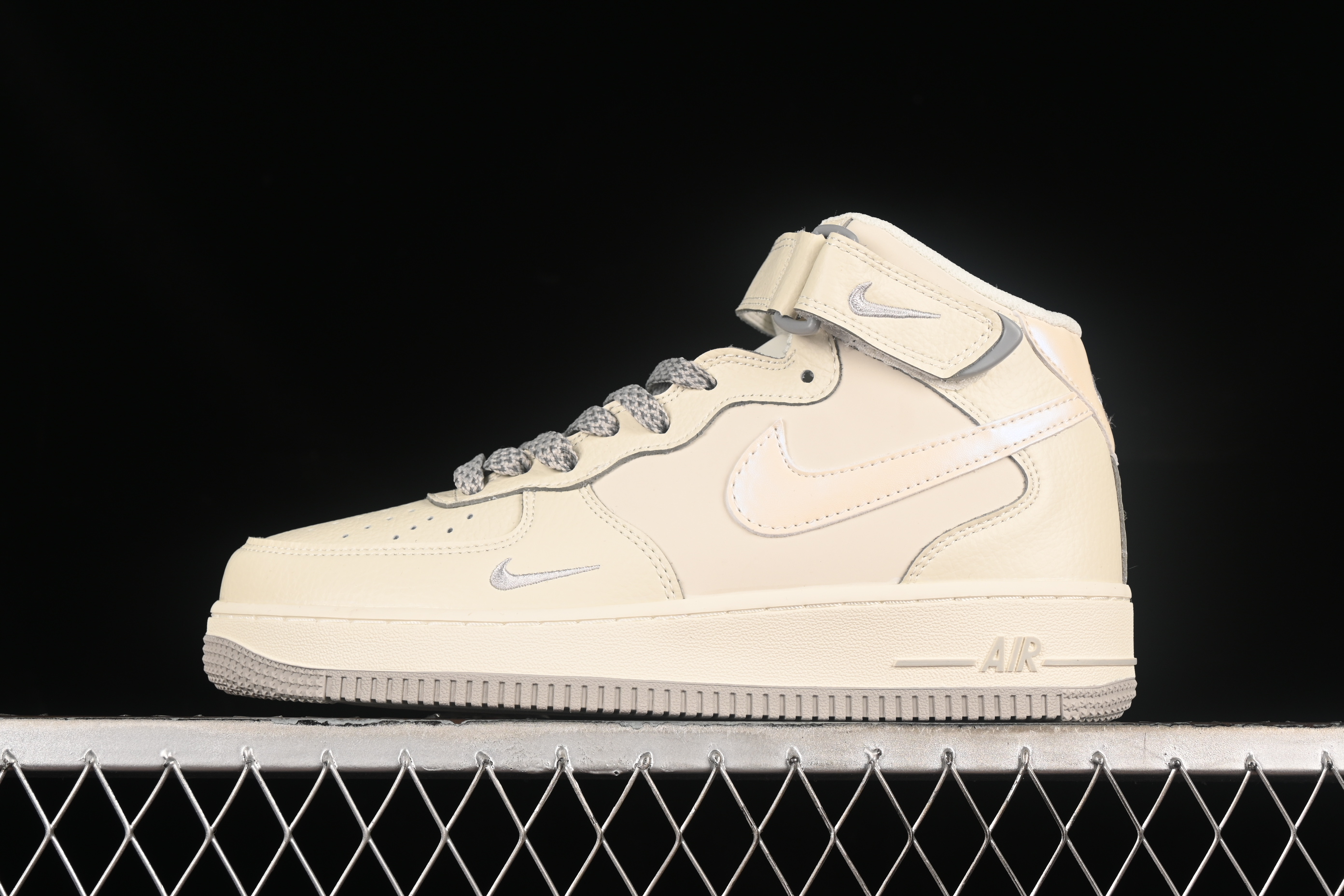 Nk Air Force 1'07 Mid Grey pearlescent small hook Air Force One mid-top casual board shoes