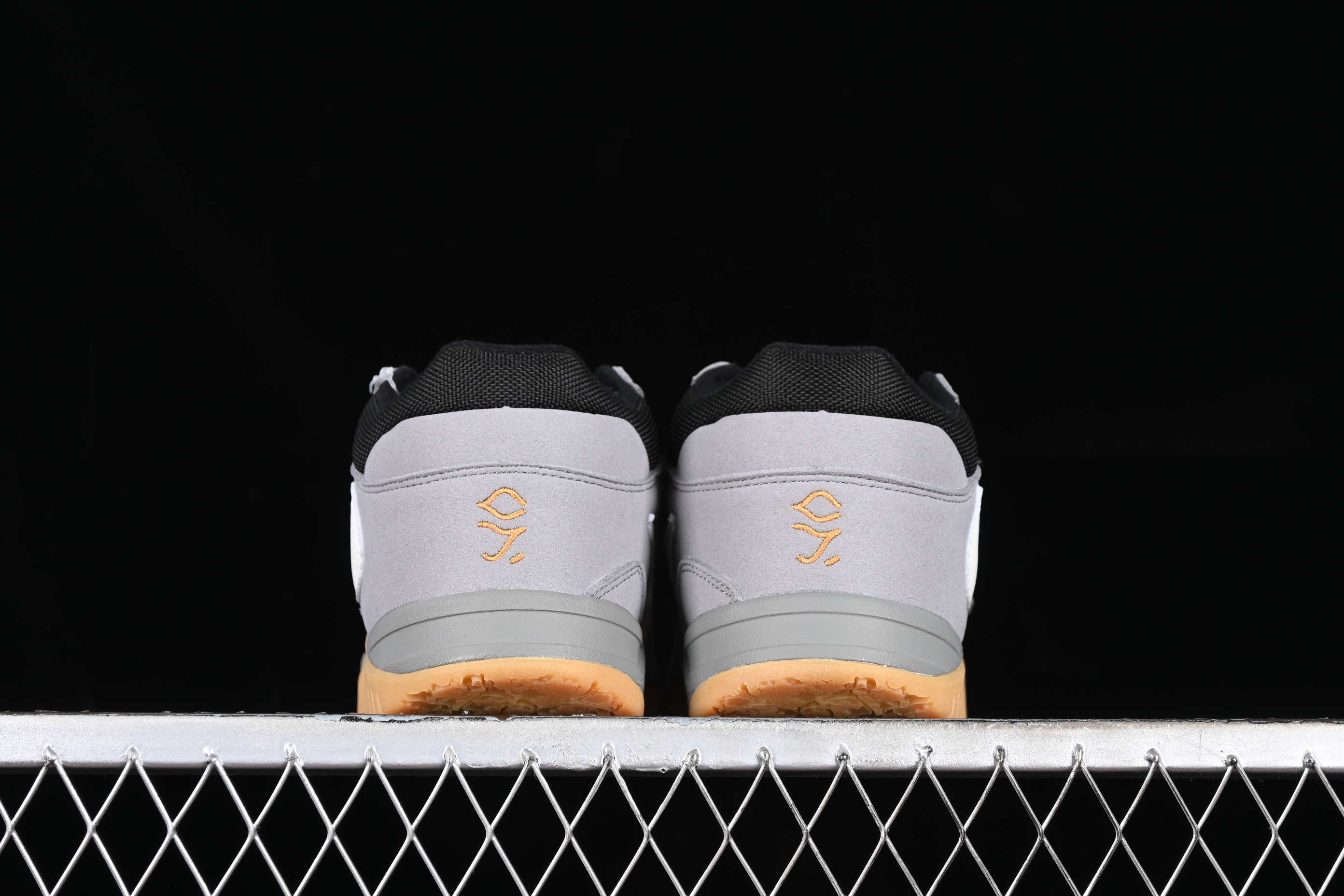 AJ1 low top