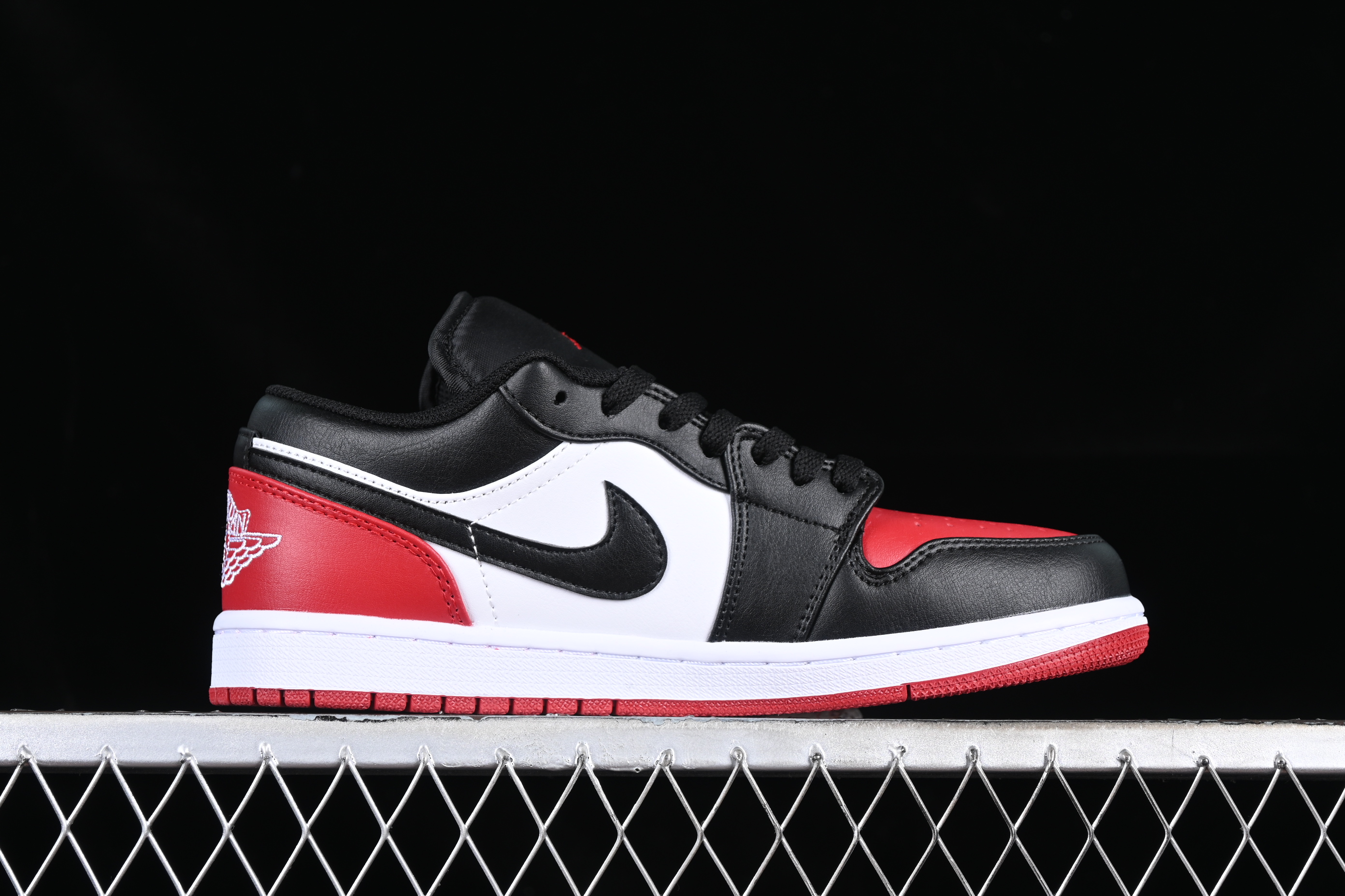 AJ1 low top