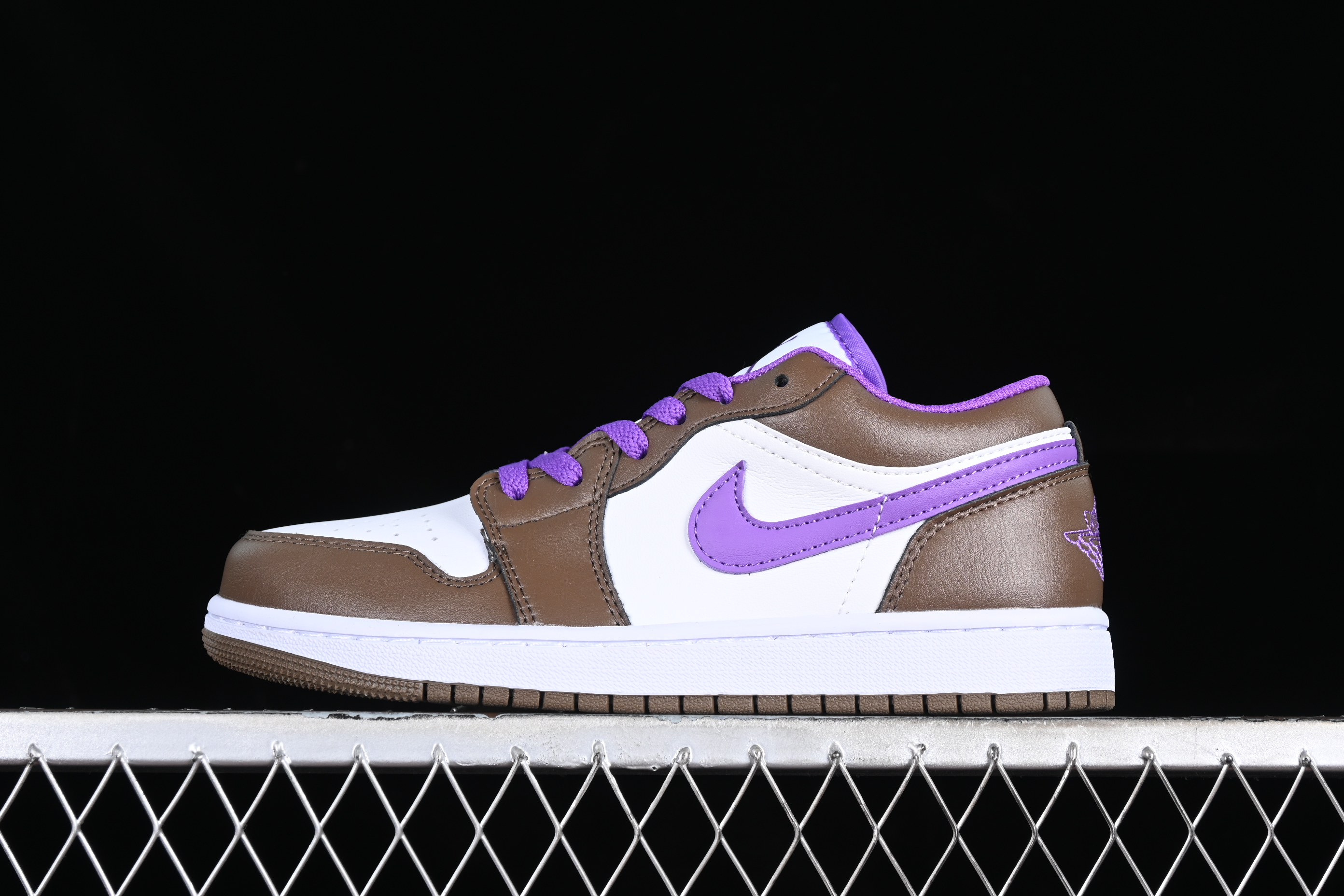 AJ1 low top