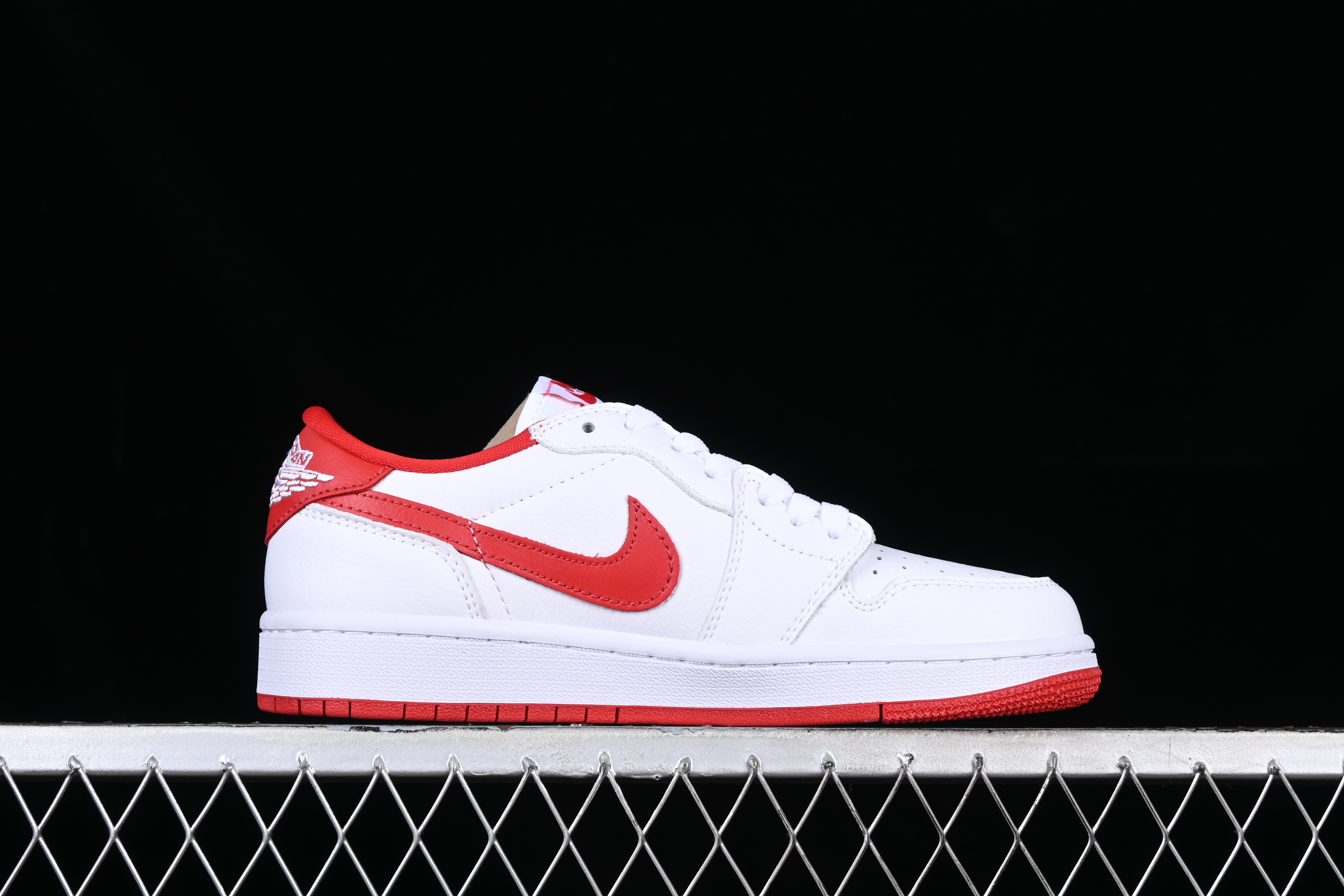 AJ1 low top