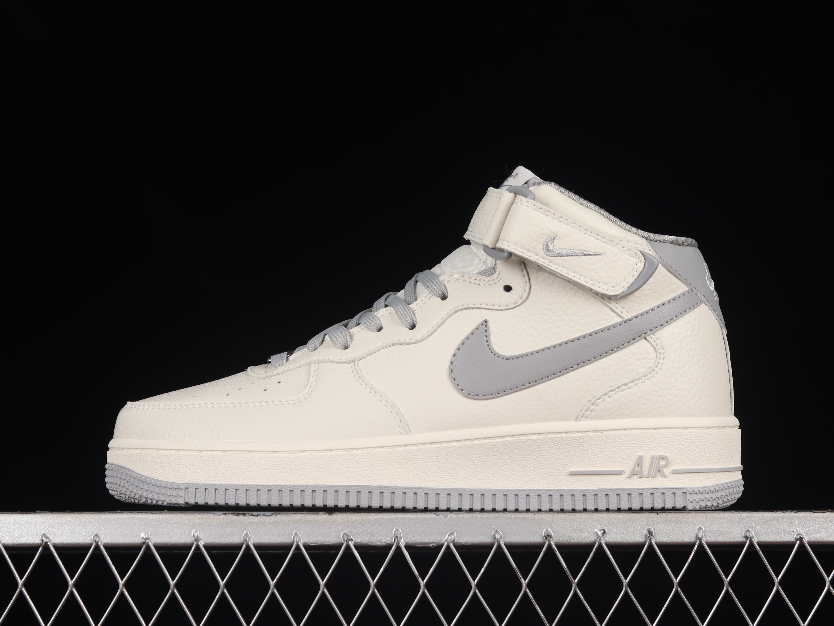 Nk Air Force 1'07 Mid beige silver-gray color Air Force One mid-top casual sneakers