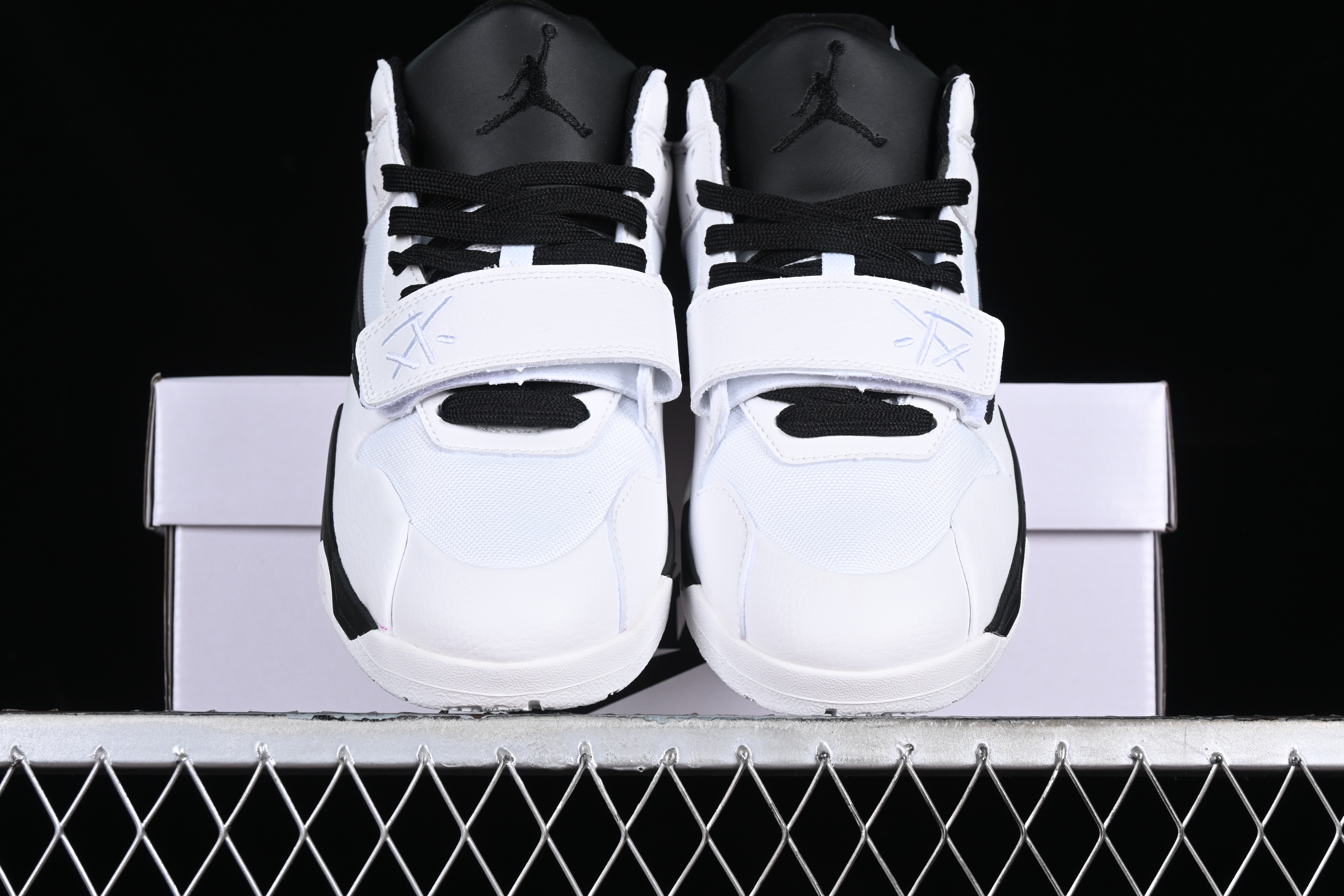 AJ1 low top