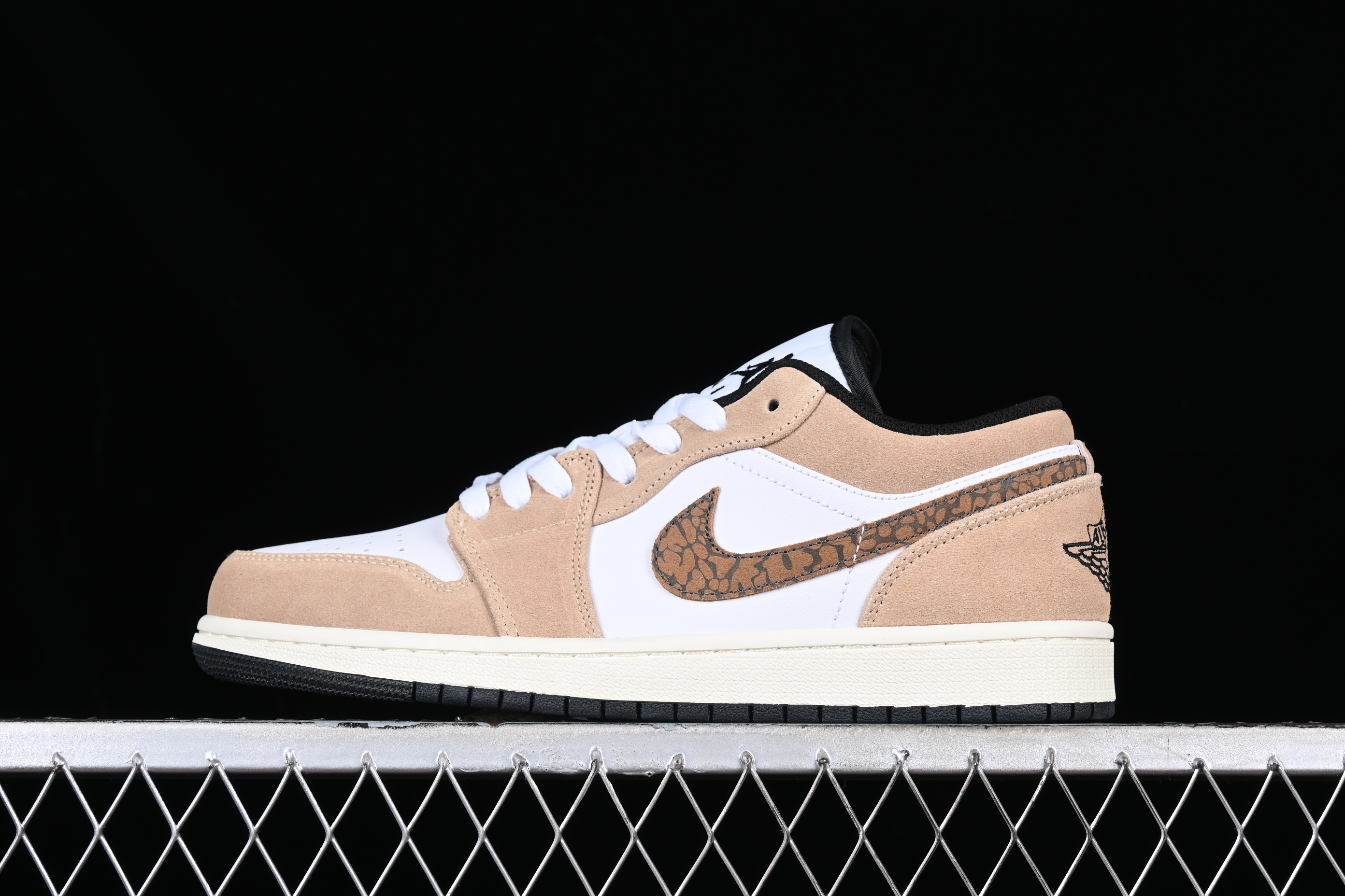 AJ1 low top
