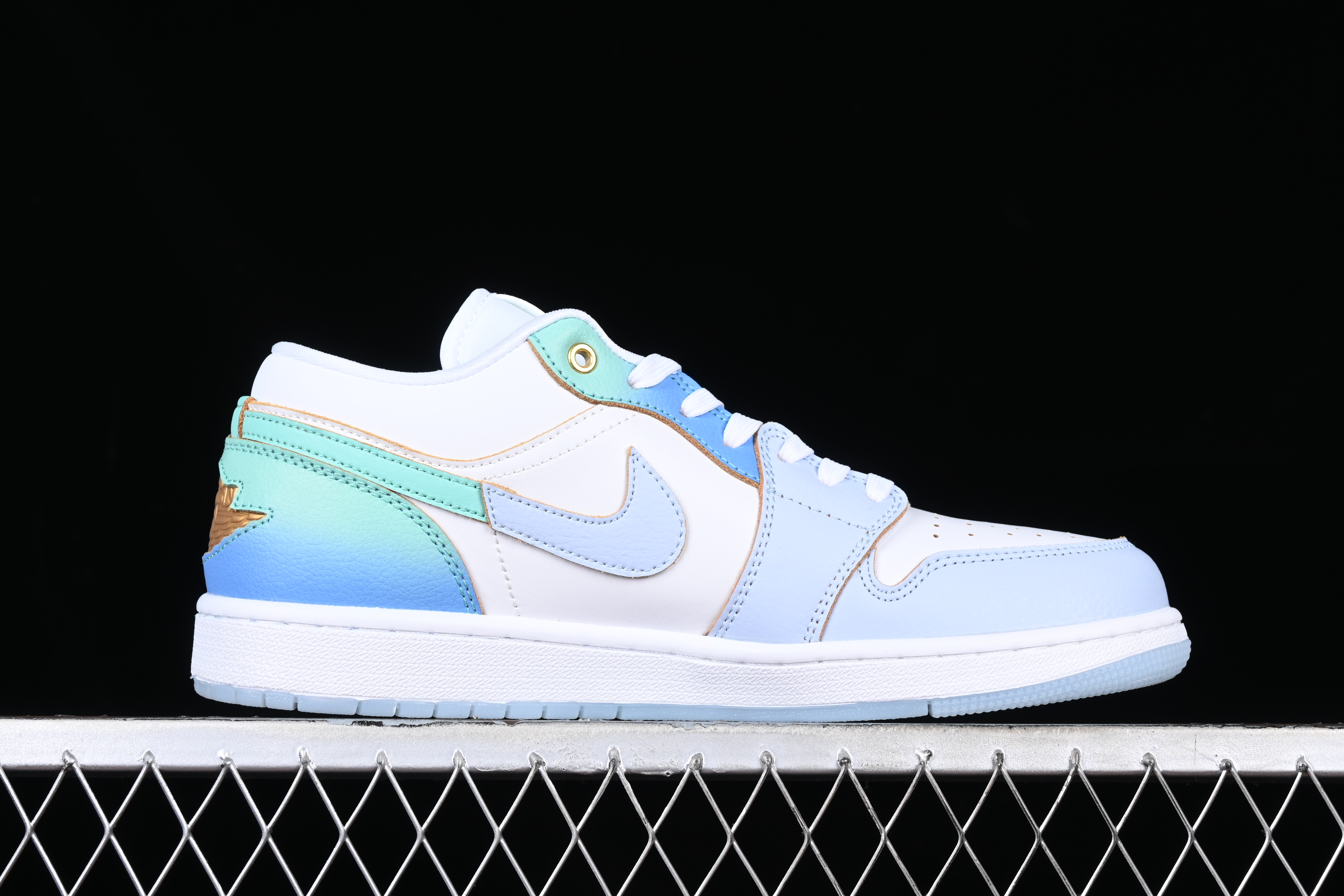 AJ1 low top