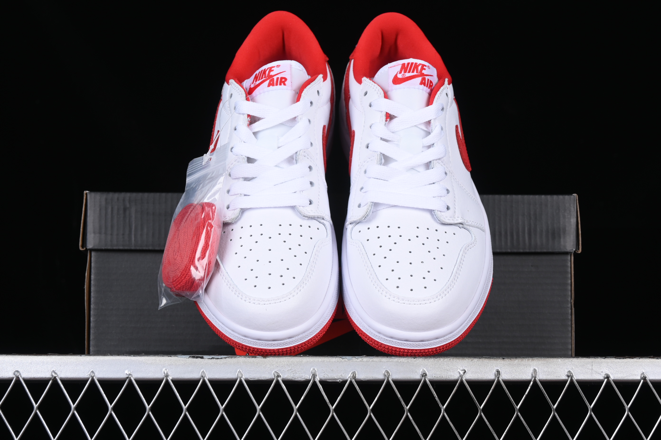 AJ1 low top