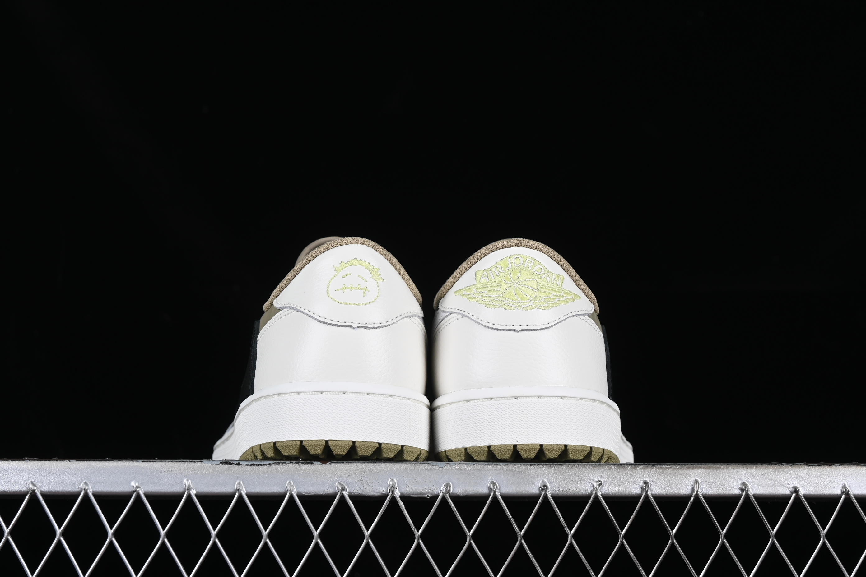 AJ1 low top