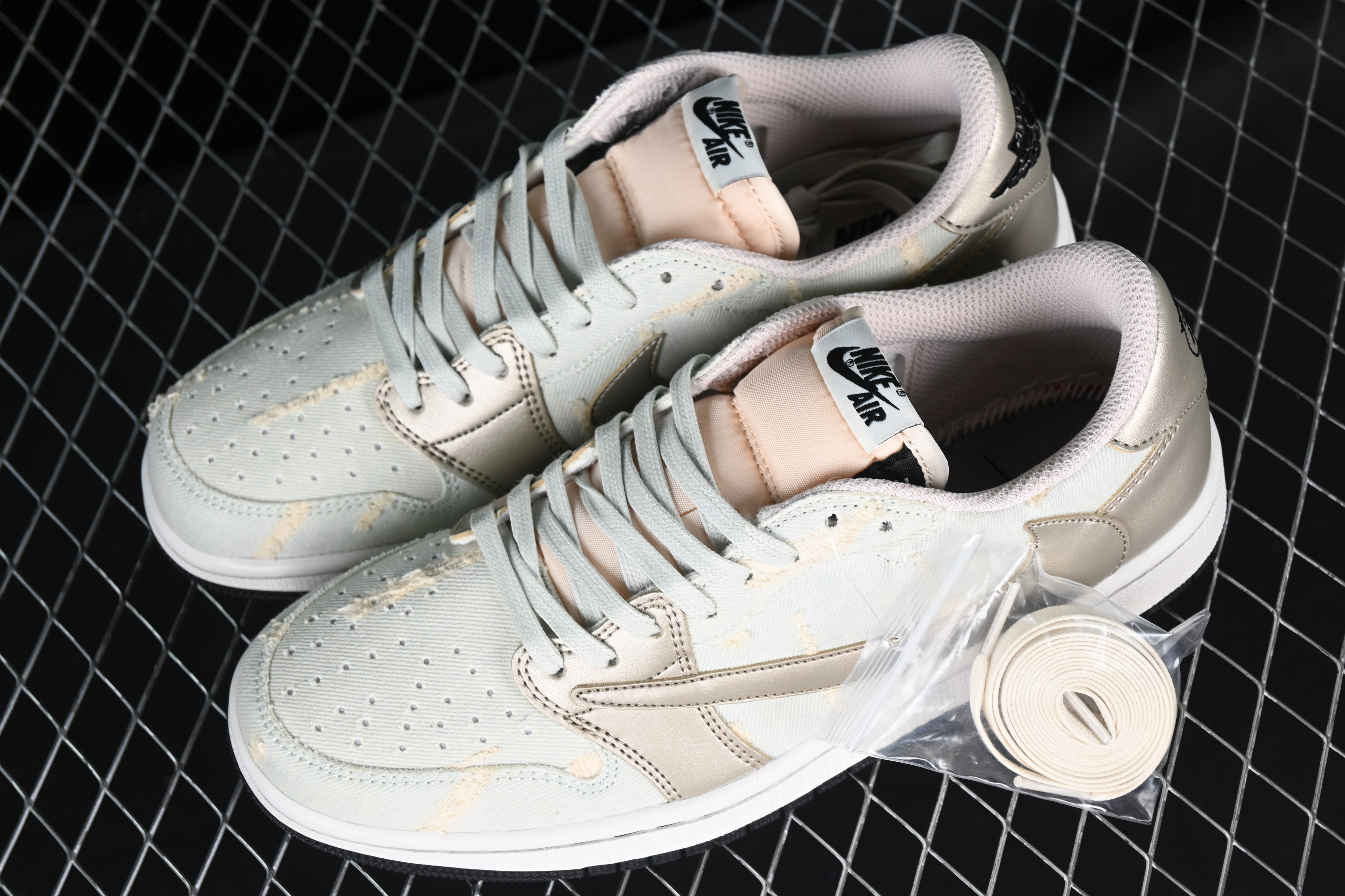 AJ1 low top