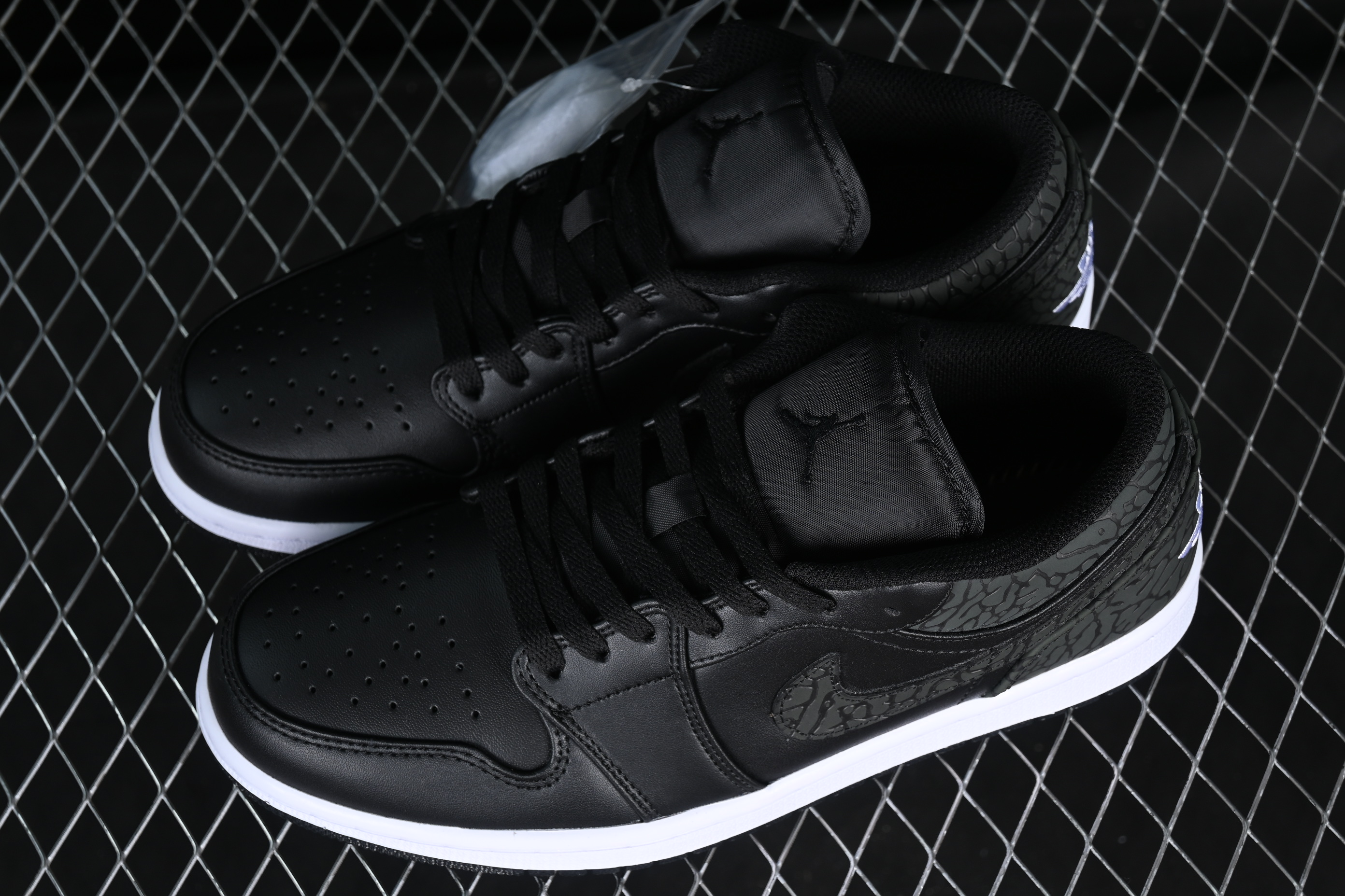 AJ1 low top